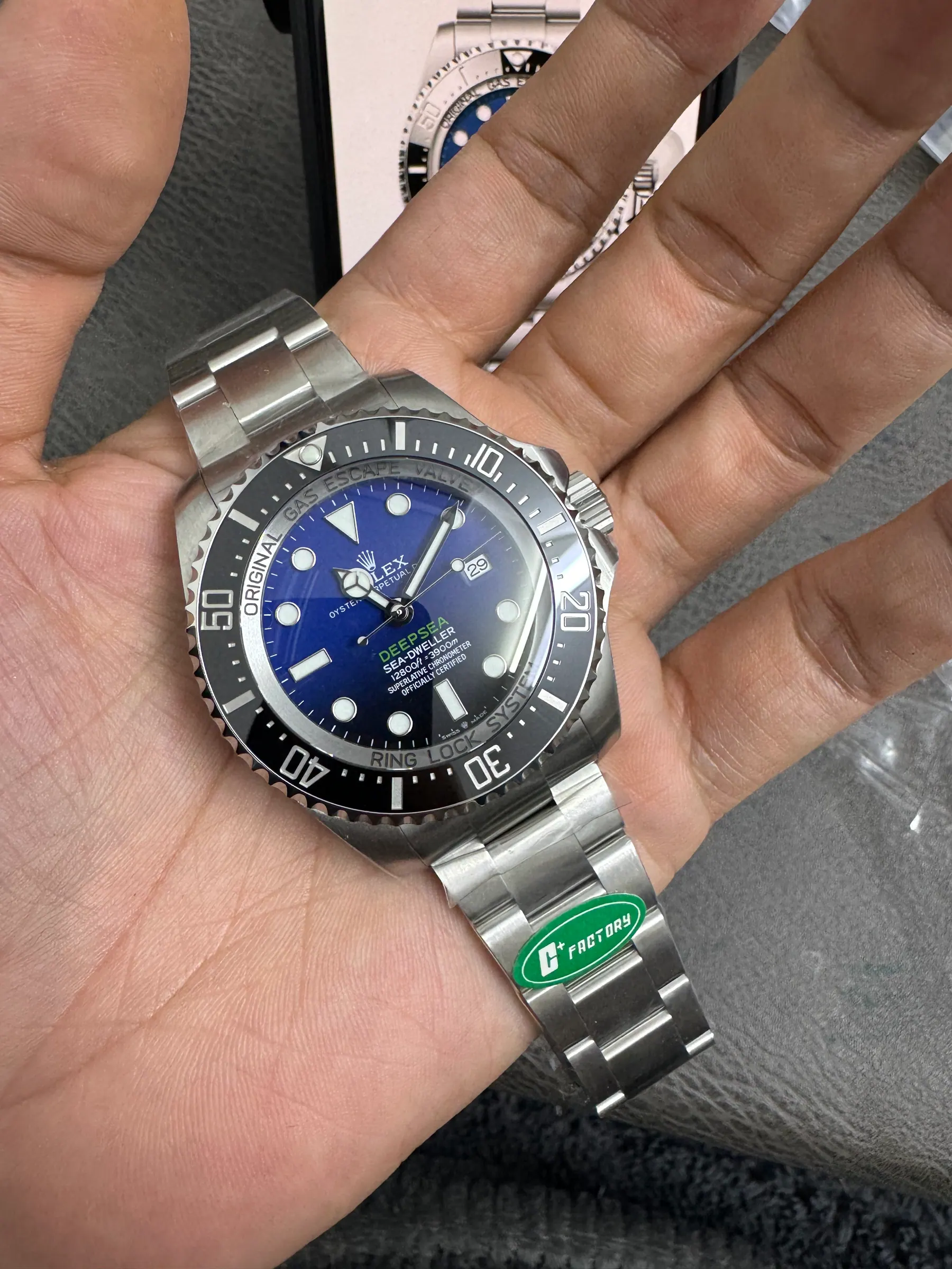 C+｜3235 机芯｜44mm｜劳力士深海型｜136660