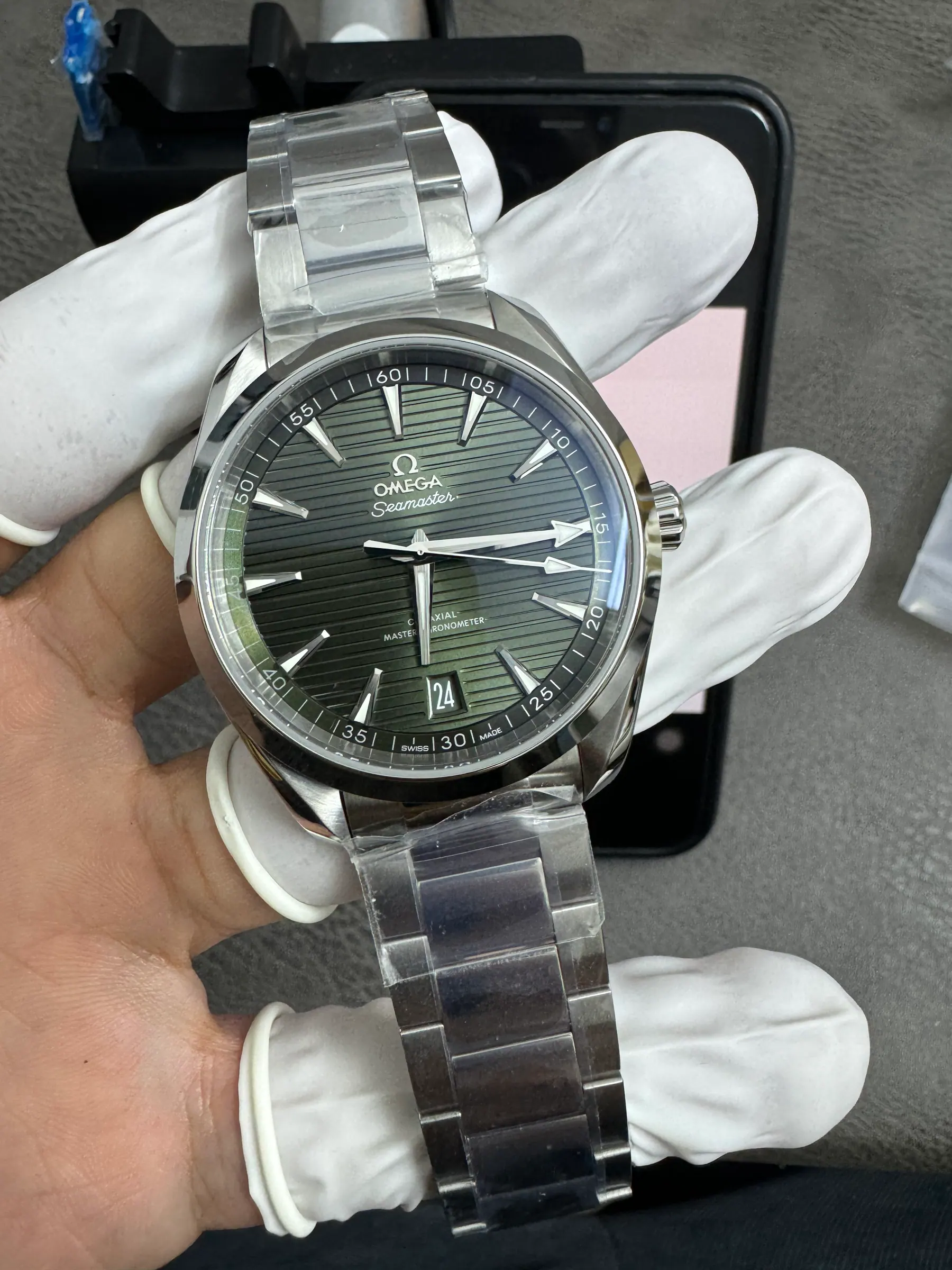 VS l 8900机芯 l 41mm l 海马 Aqua Terra 150M 220.10.41.21.10.001