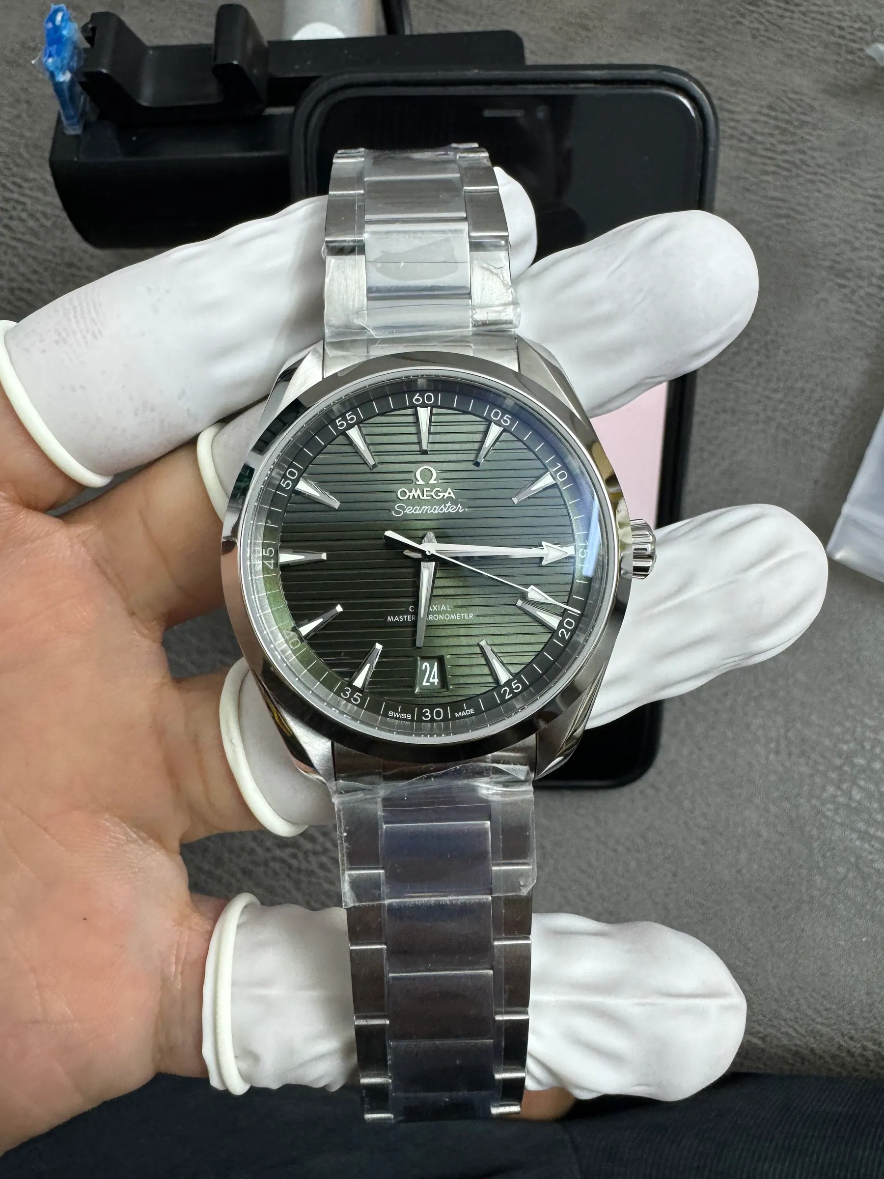 VS l 8900机芯 l 41mm l 海马 Aqua Terra 150M 220.10.41.21.10.001