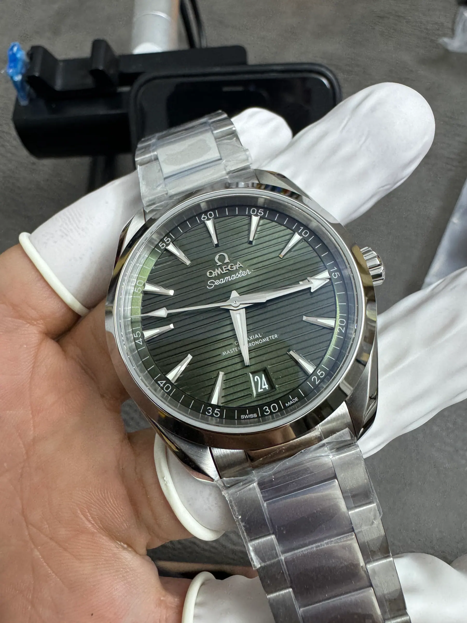VS l 8900机芯 l 41mm l 海马 Aqua Terra 150M 220.10.41.21.10.001