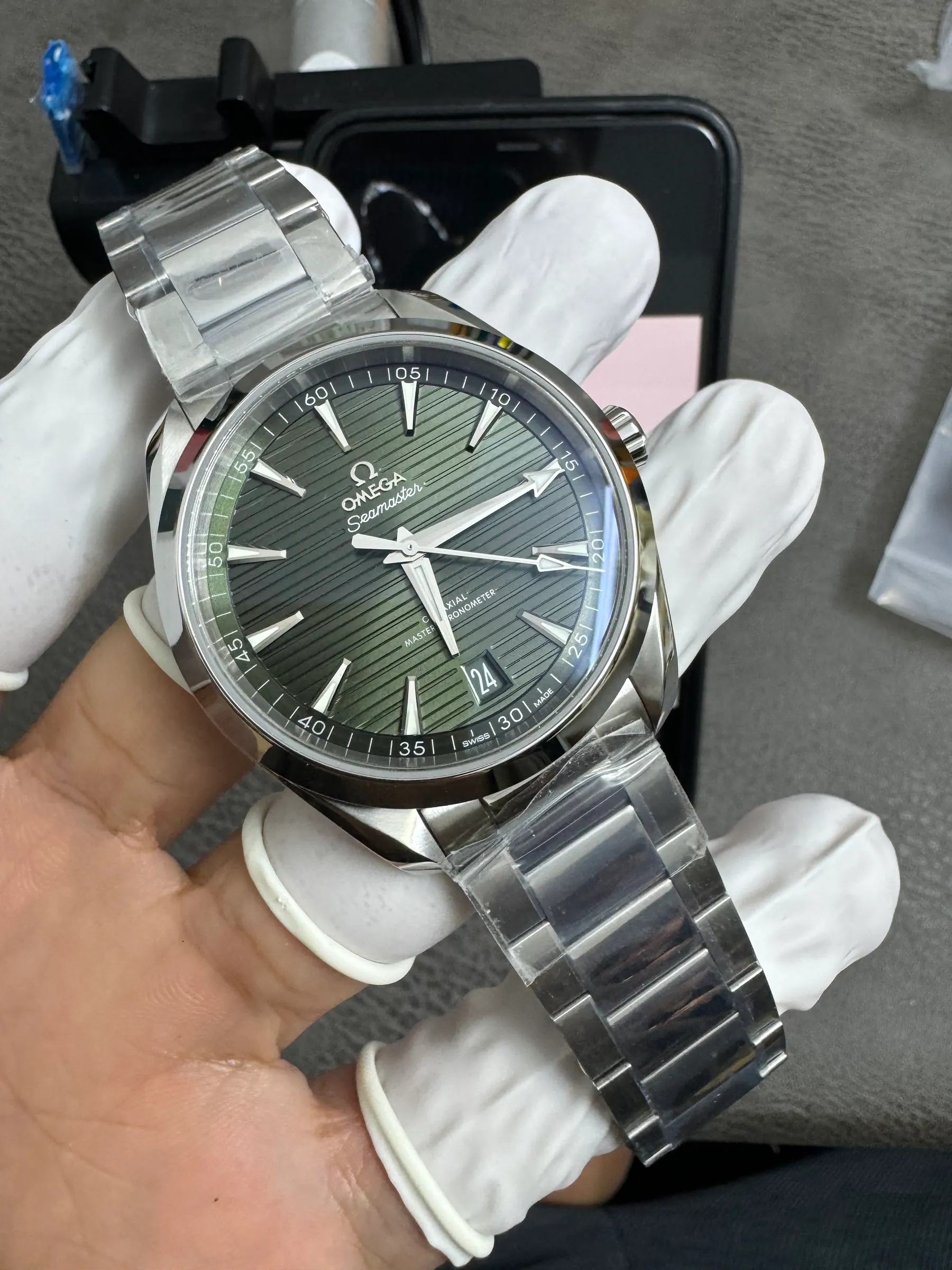 VS l 8900机芯 l 41mm l 海马 Aqua Terra 150M 220.10.41.21.10.001