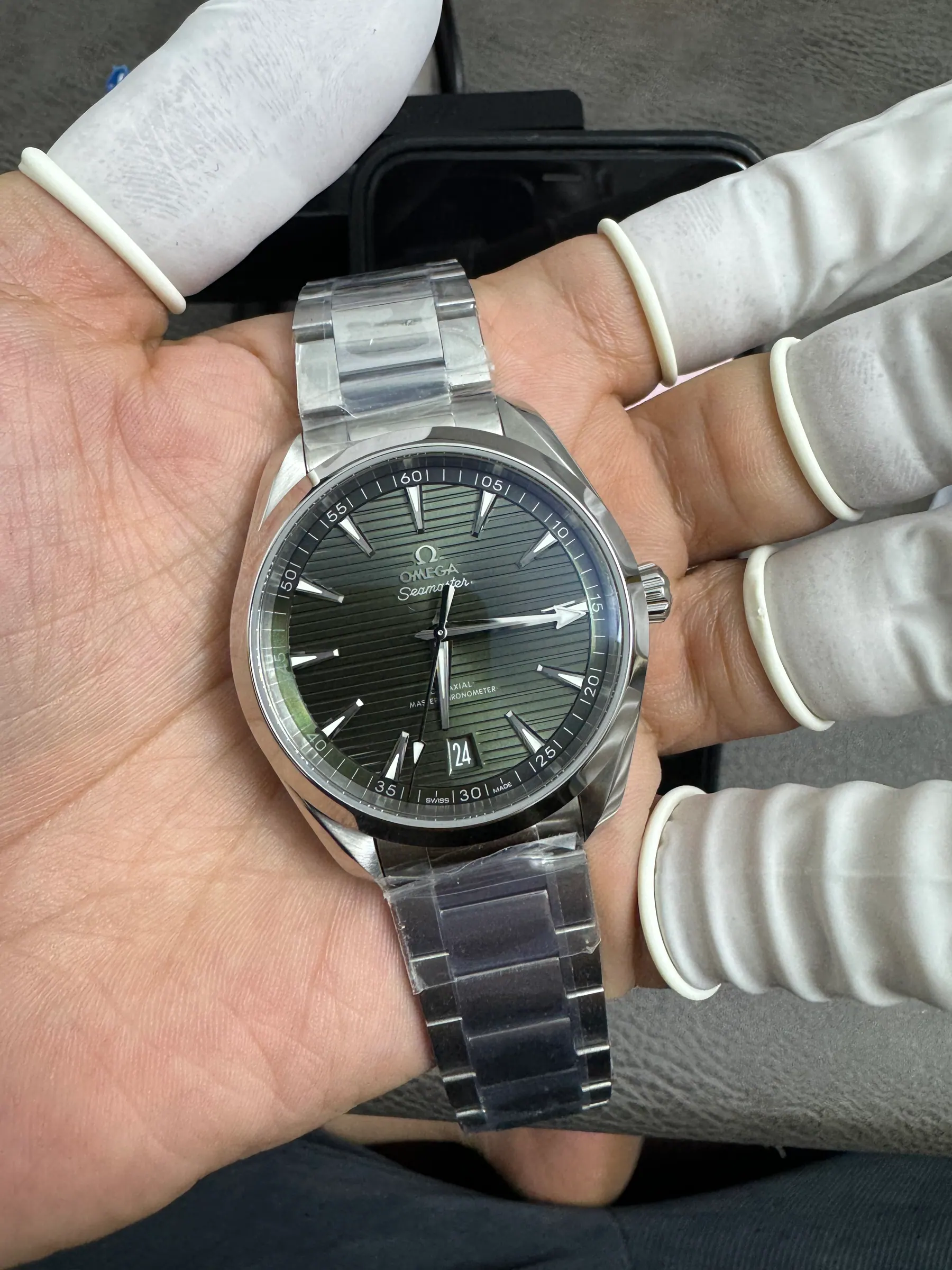 VS l 8900机芯 l 41mm l 海马 Aqua Terra 150M 220.10.41.21.10.001