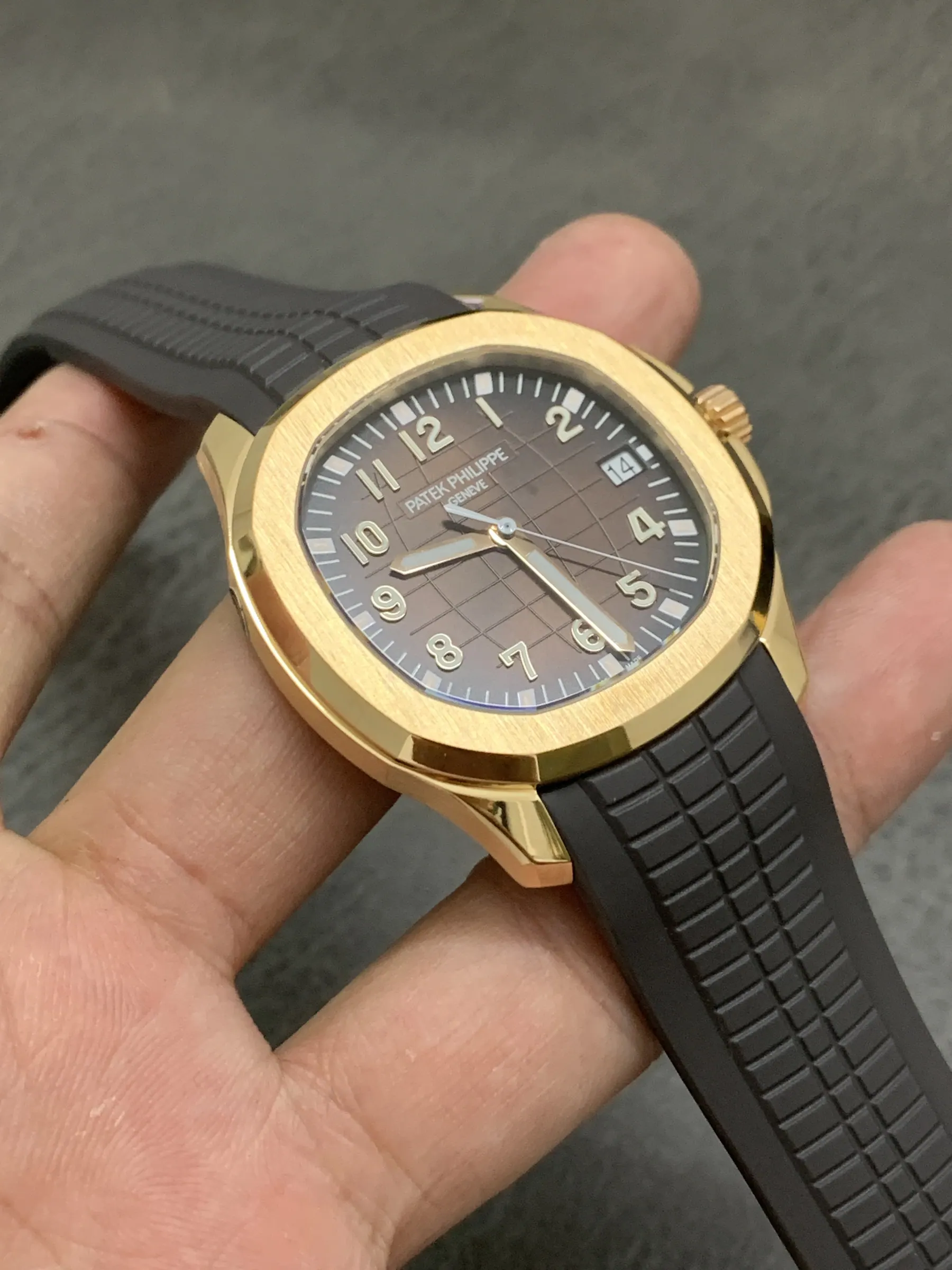 3K | 330机芯 l 40mm l 百达翡丽 Aquanaut 5167R