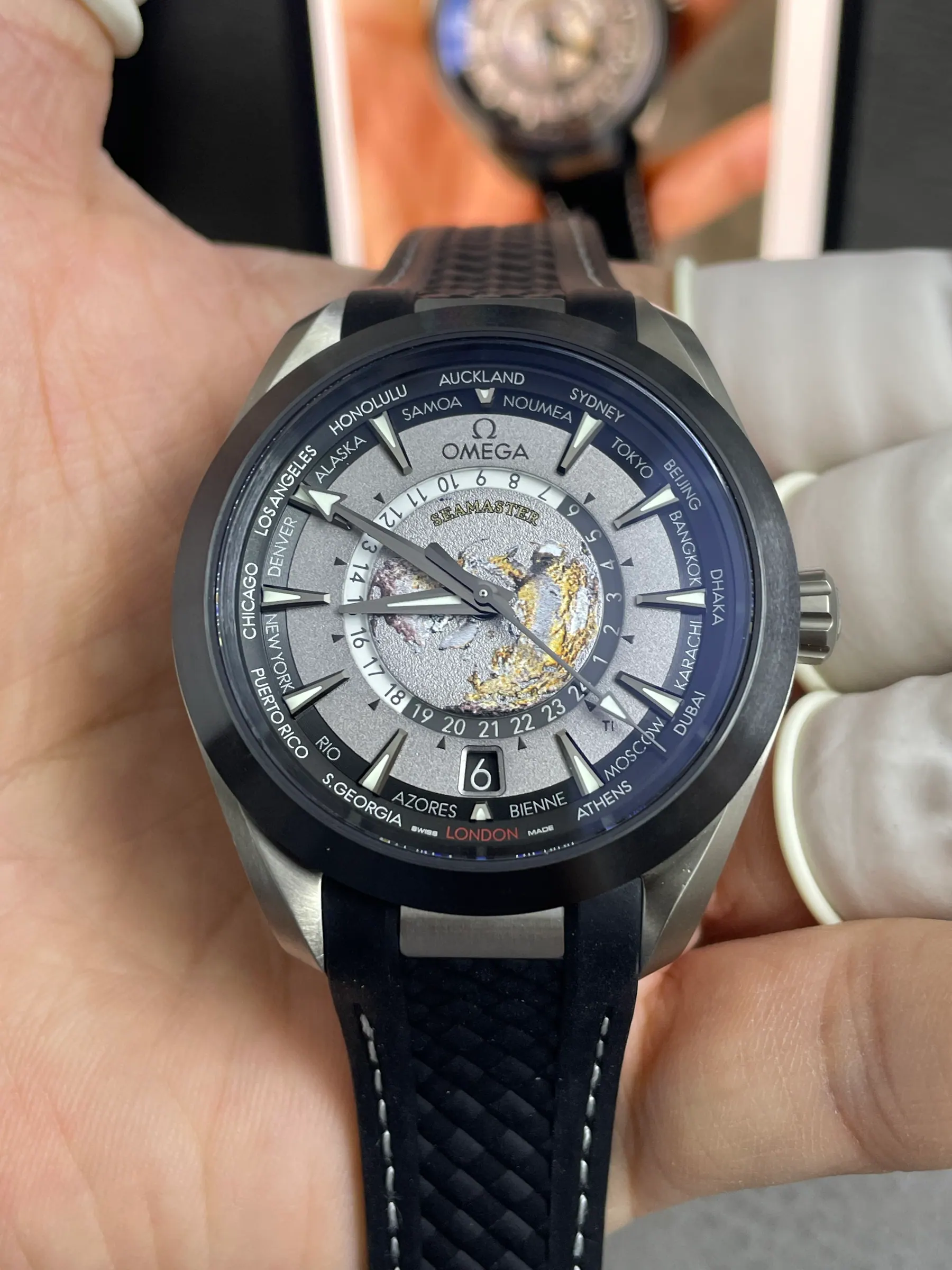 VS l 8938机芯 l 43mm l Aqua Terra 150M