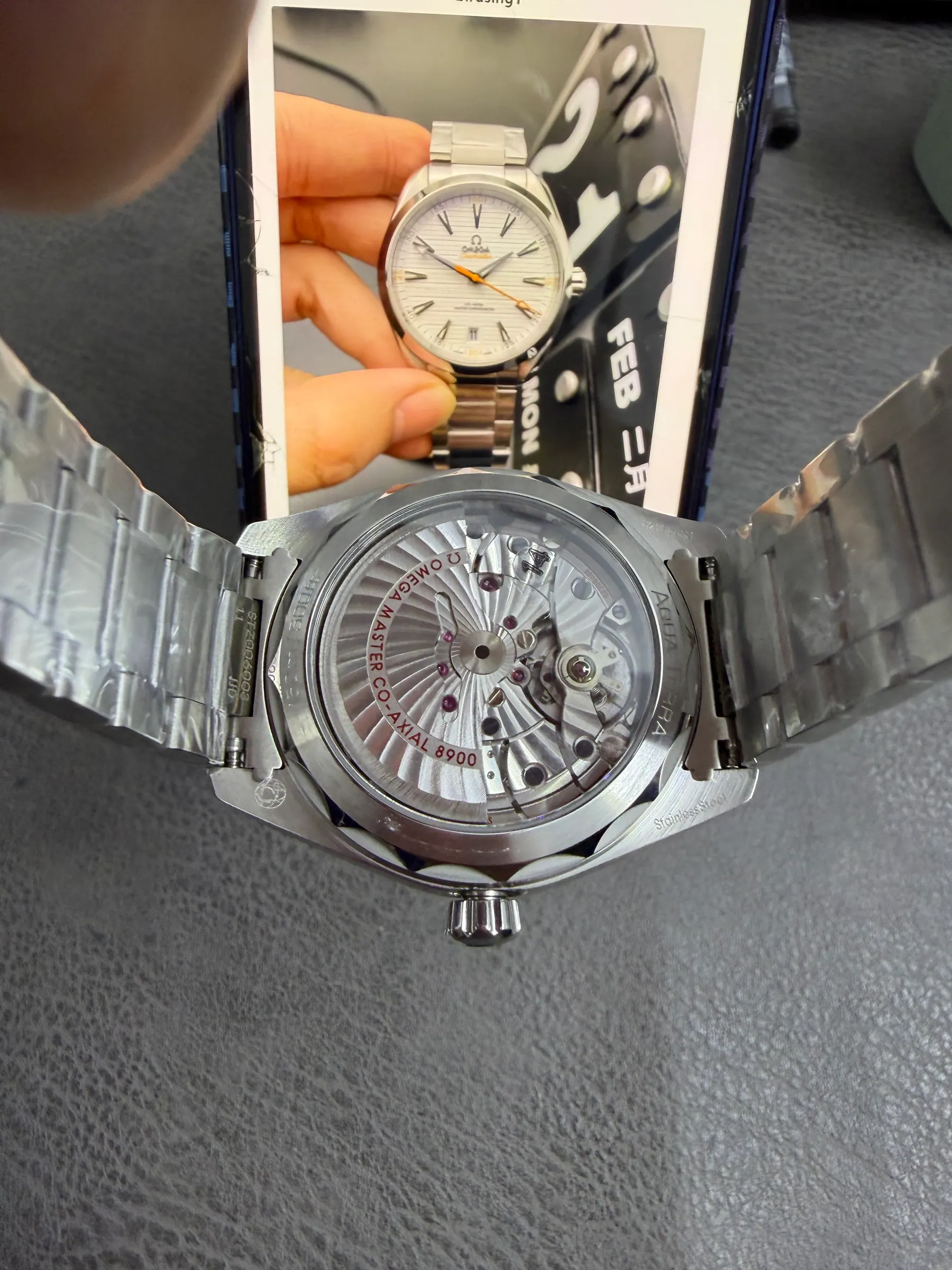 VS l 8900机芯 l 41mm l 海马 Aqua Terra 150M