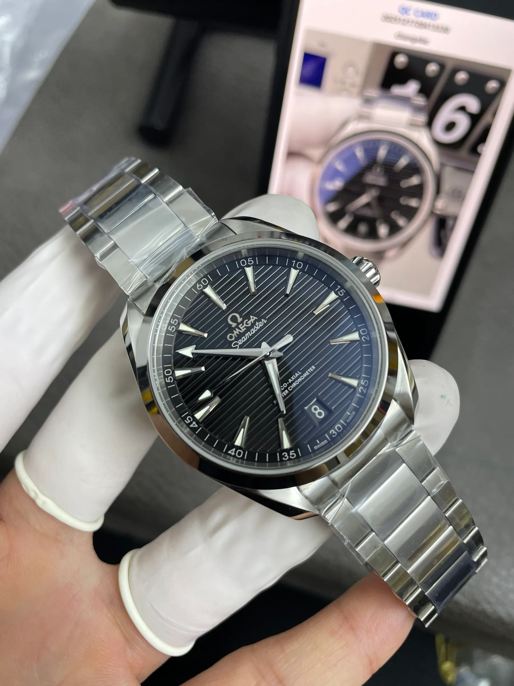 VS l 8900机芯 l 41mm l 海马系列 Aqua Terra 150M