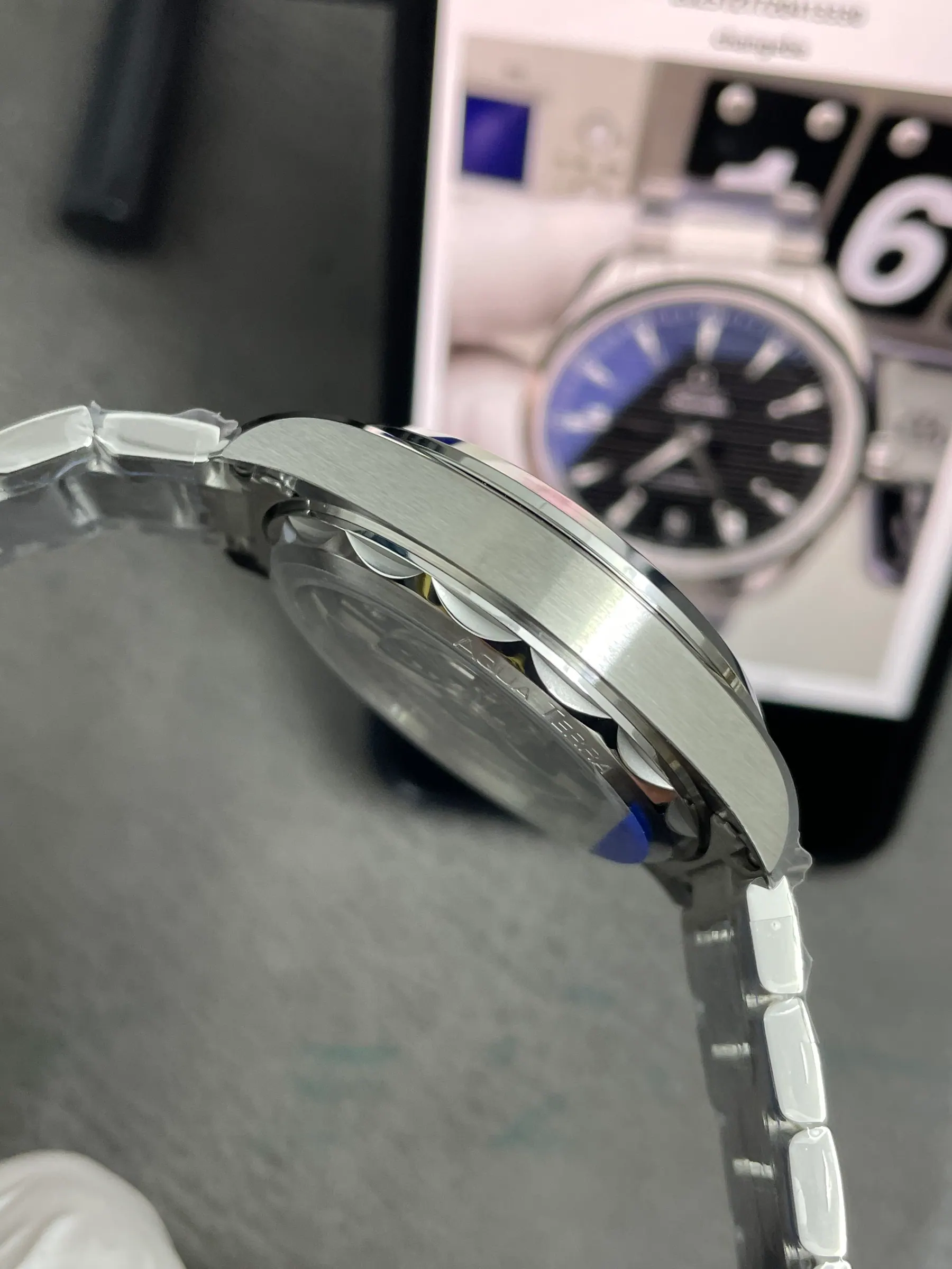 VS l 8900机芯 l 41mm l 海马系列 Aqua Terra 150M