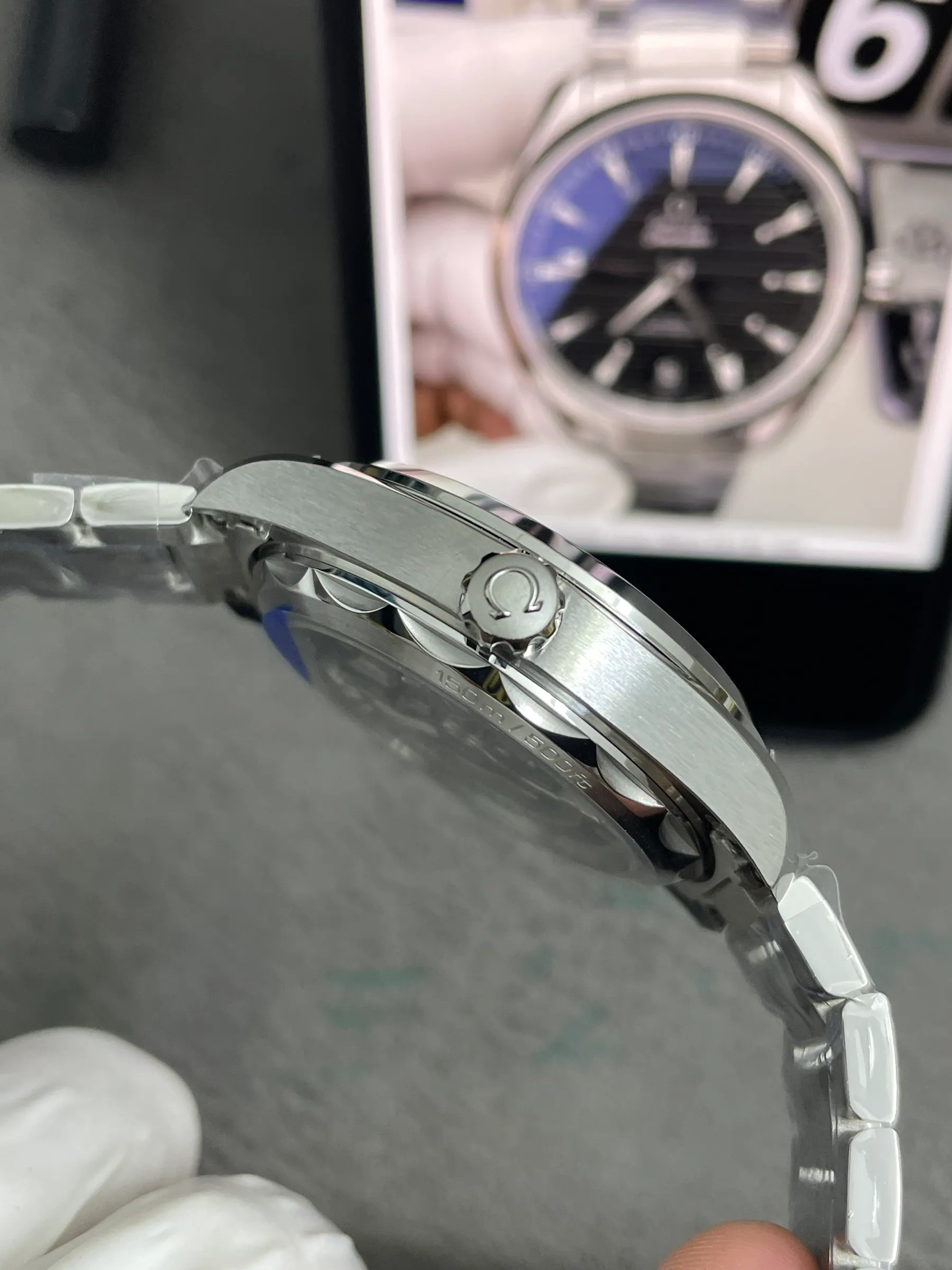 VS l 8900机芯 l 41mm l 海马系列 Aqua Terra 150M