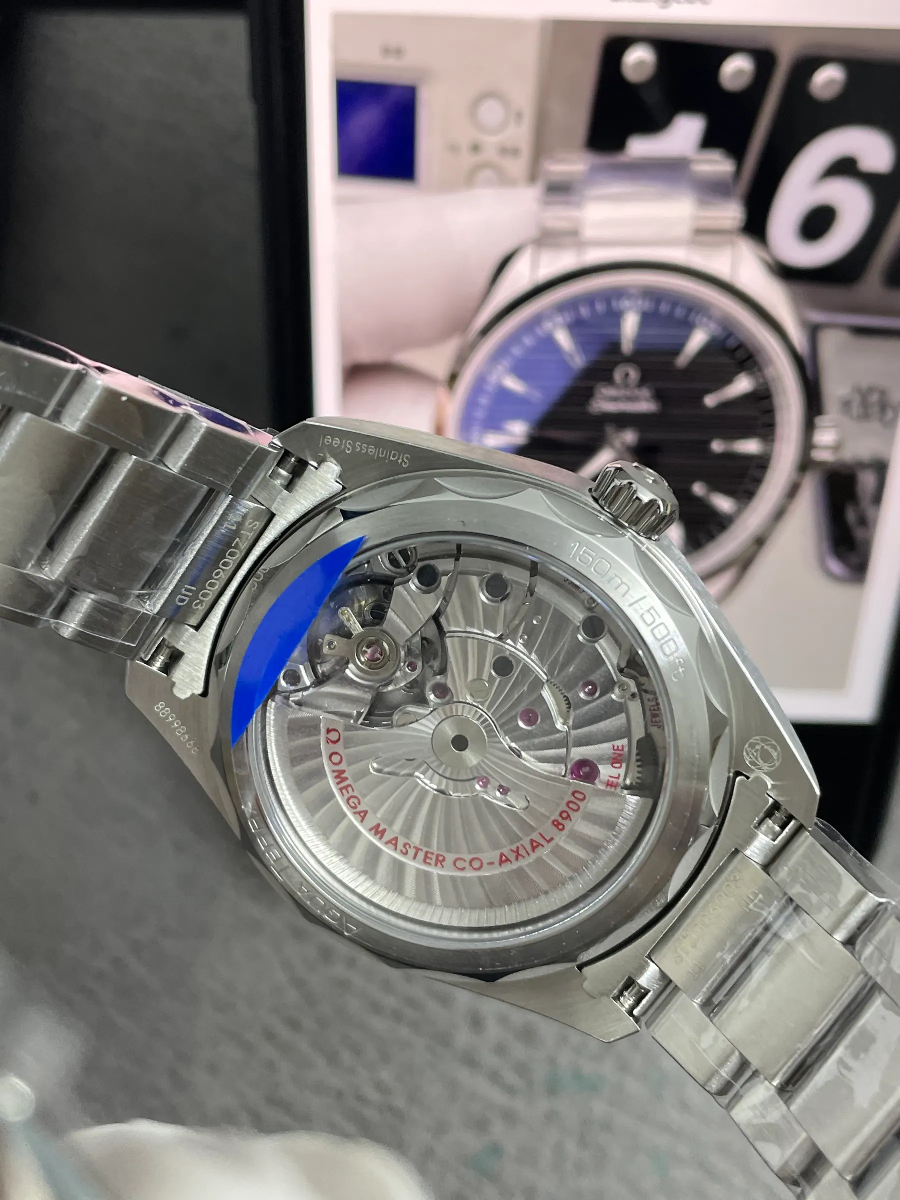 VS l 8900机芯 l 41mm l 海马系列 Aqua Terra 150M