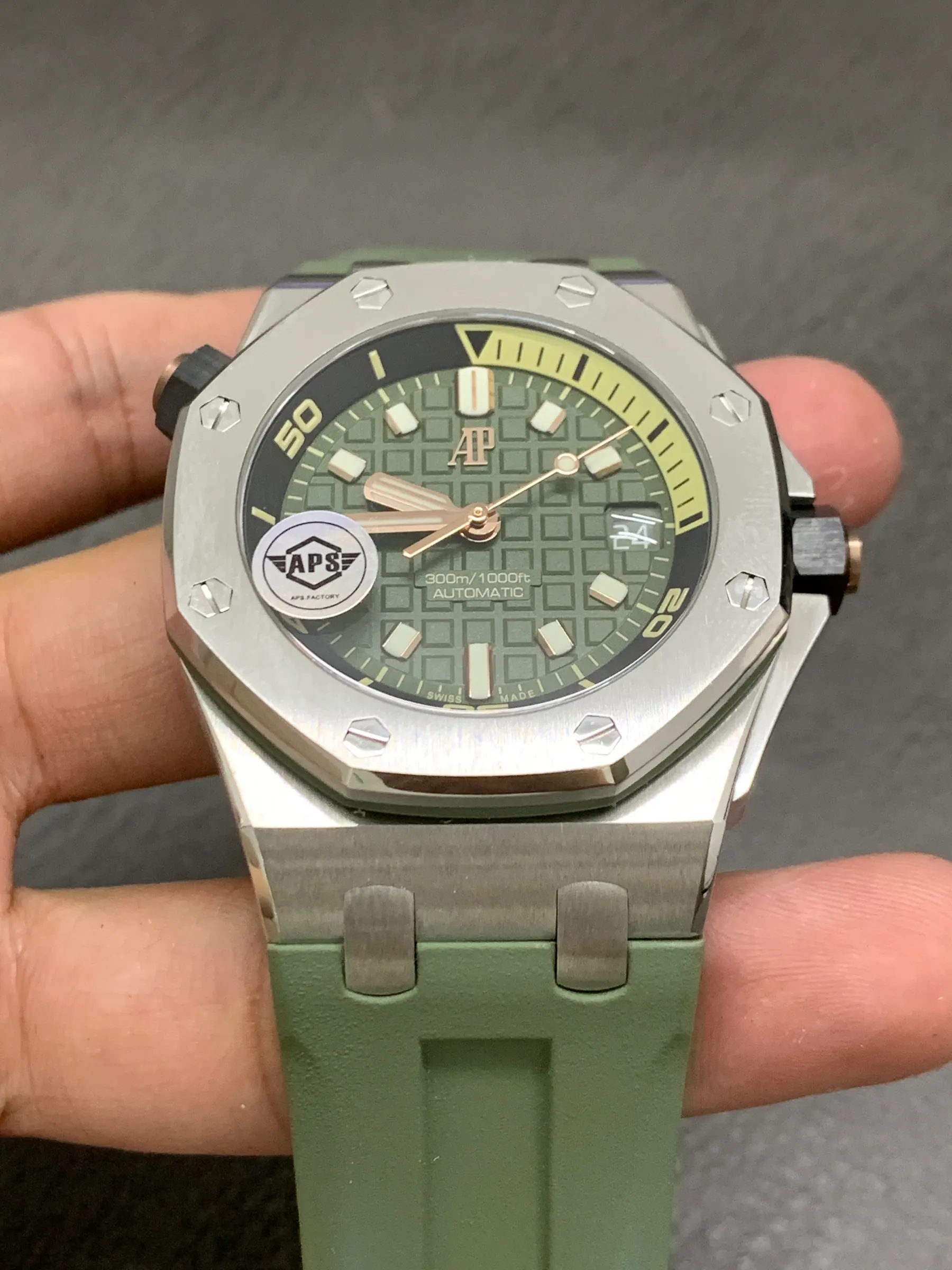 APS l 4302 l 42mm l 爱彼 15720