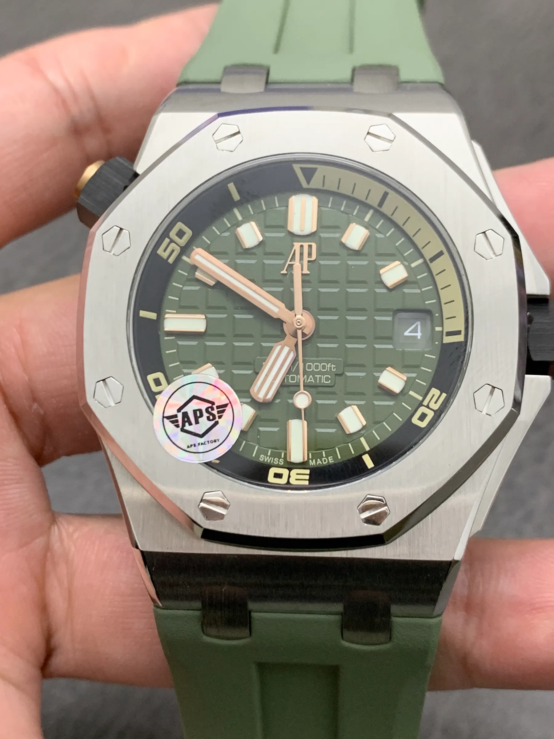 APS l 4302 l 42mm l 爱彼 15720