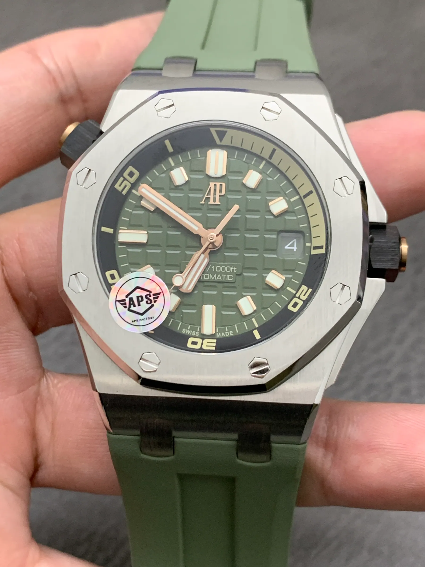APS l 4302 l 42mm l 爱彼 15720