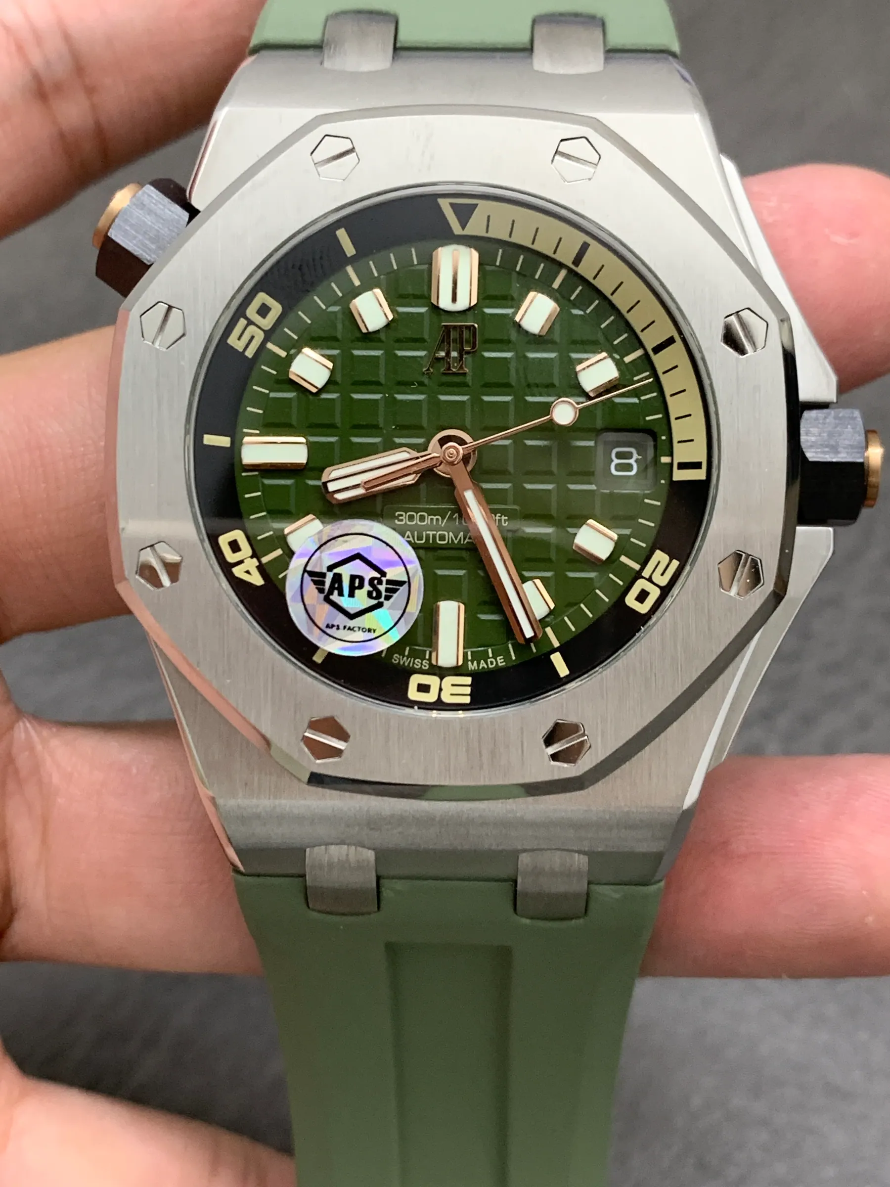 APS l 4302 l 42mm l 爱彼 15720