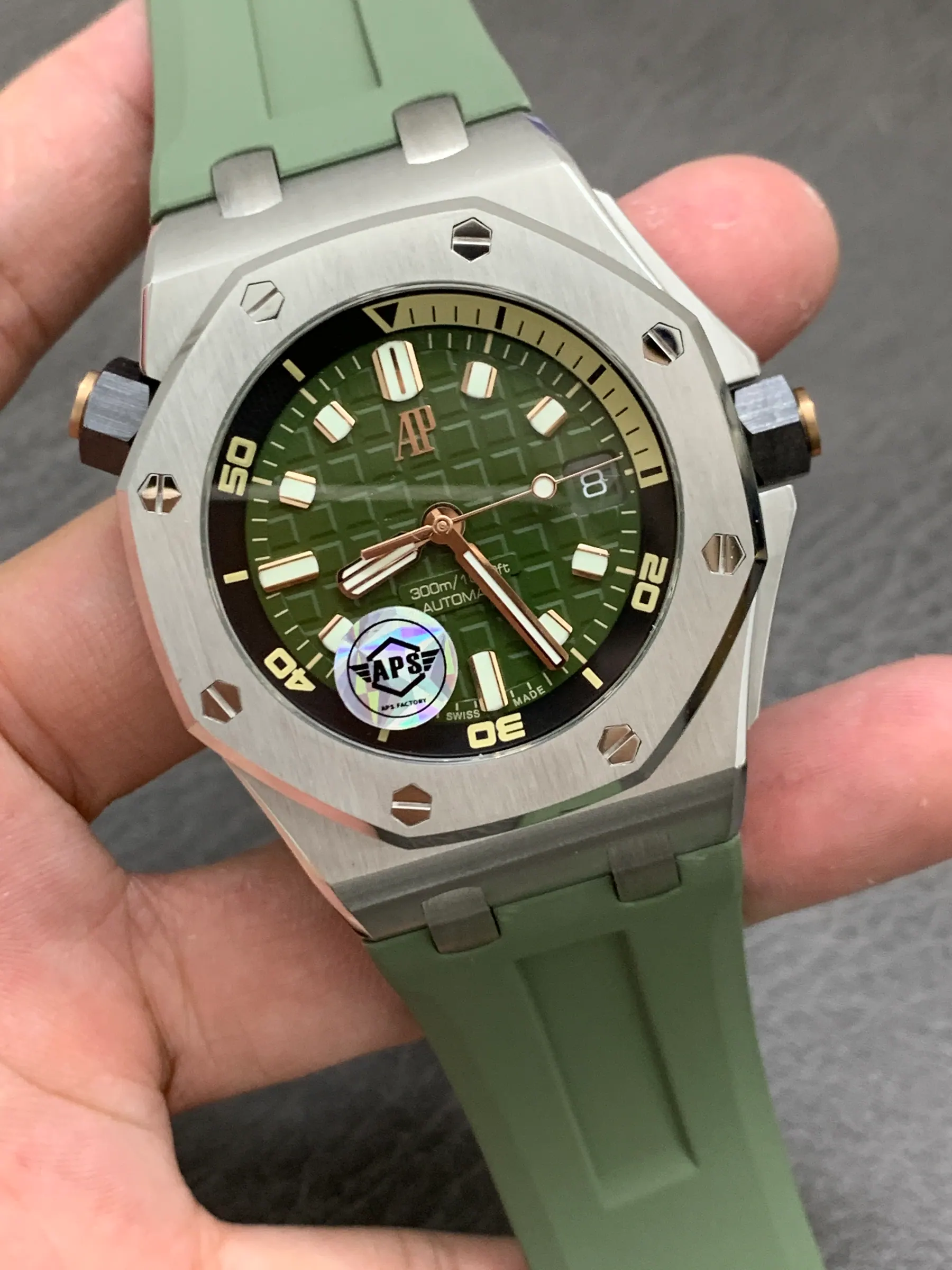 APS l 4302 l 42mm l 爱彼 15720