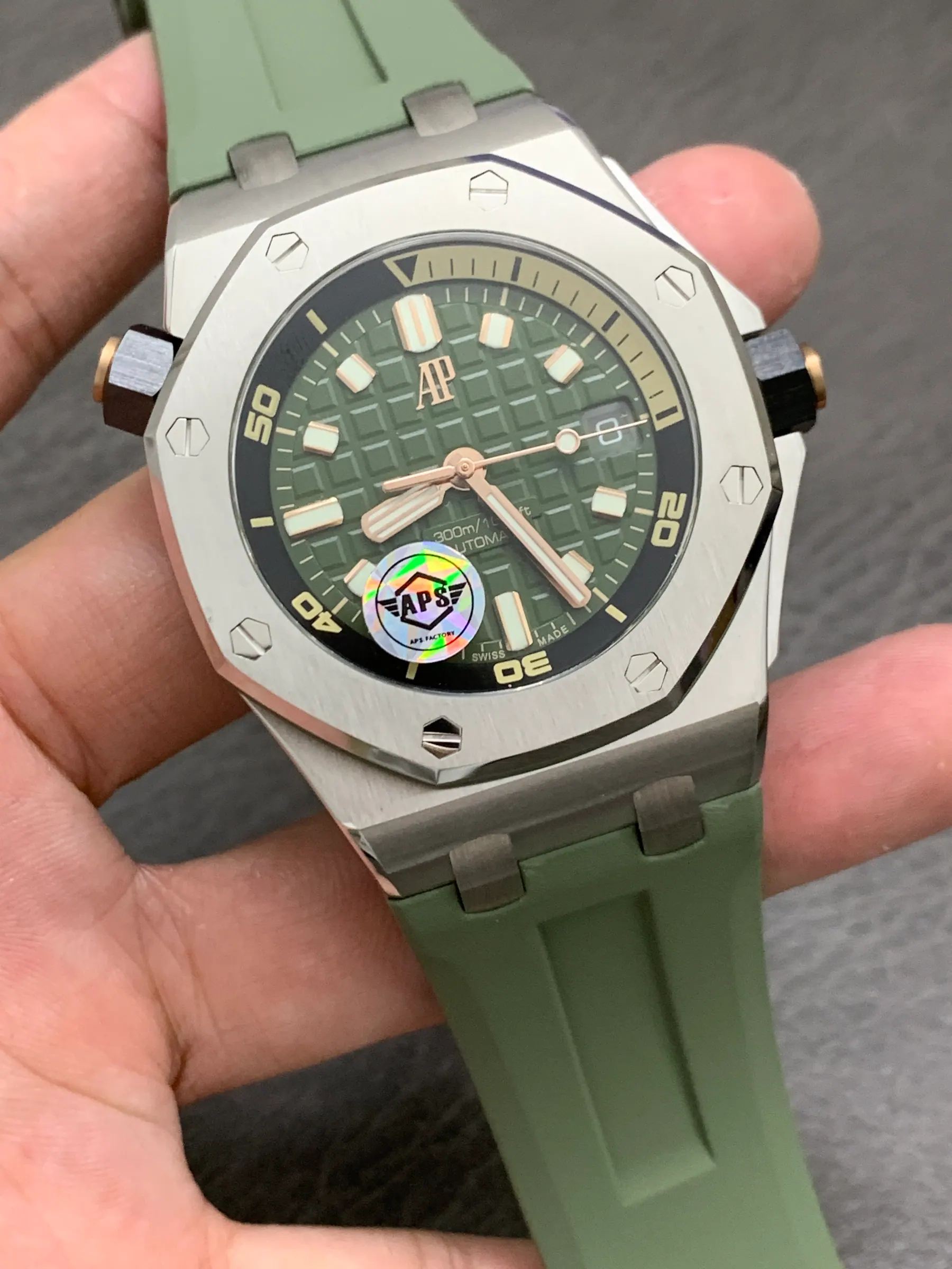 APS l 4302 l 42mm l 爱彼 15720