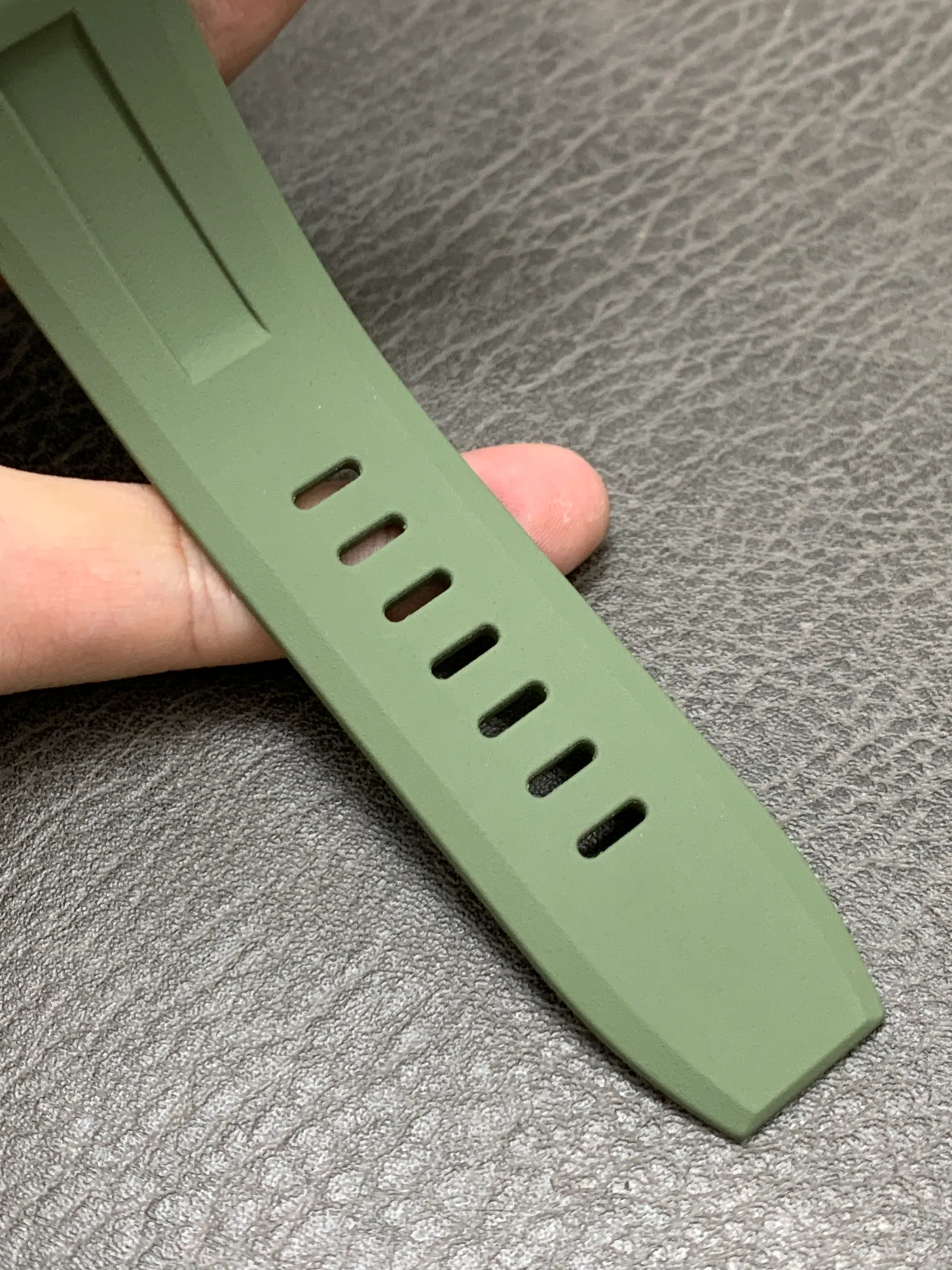APS l 4302 l 42mm l 爱彼 15720