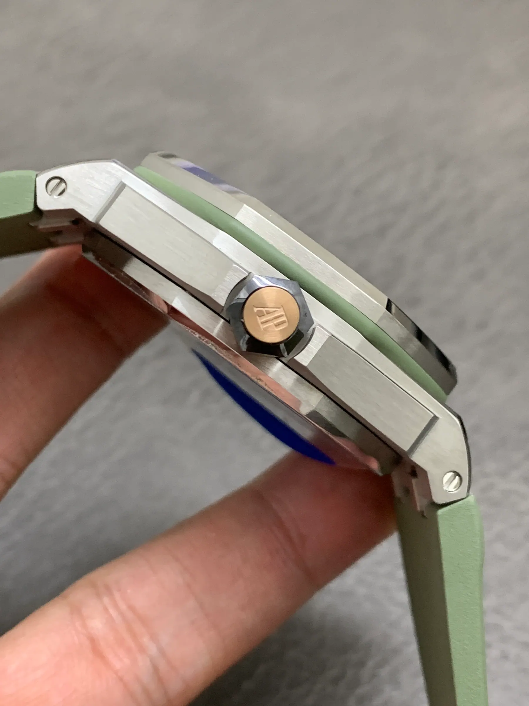 APS l 4302 l 42mm l 爱彼 15720
