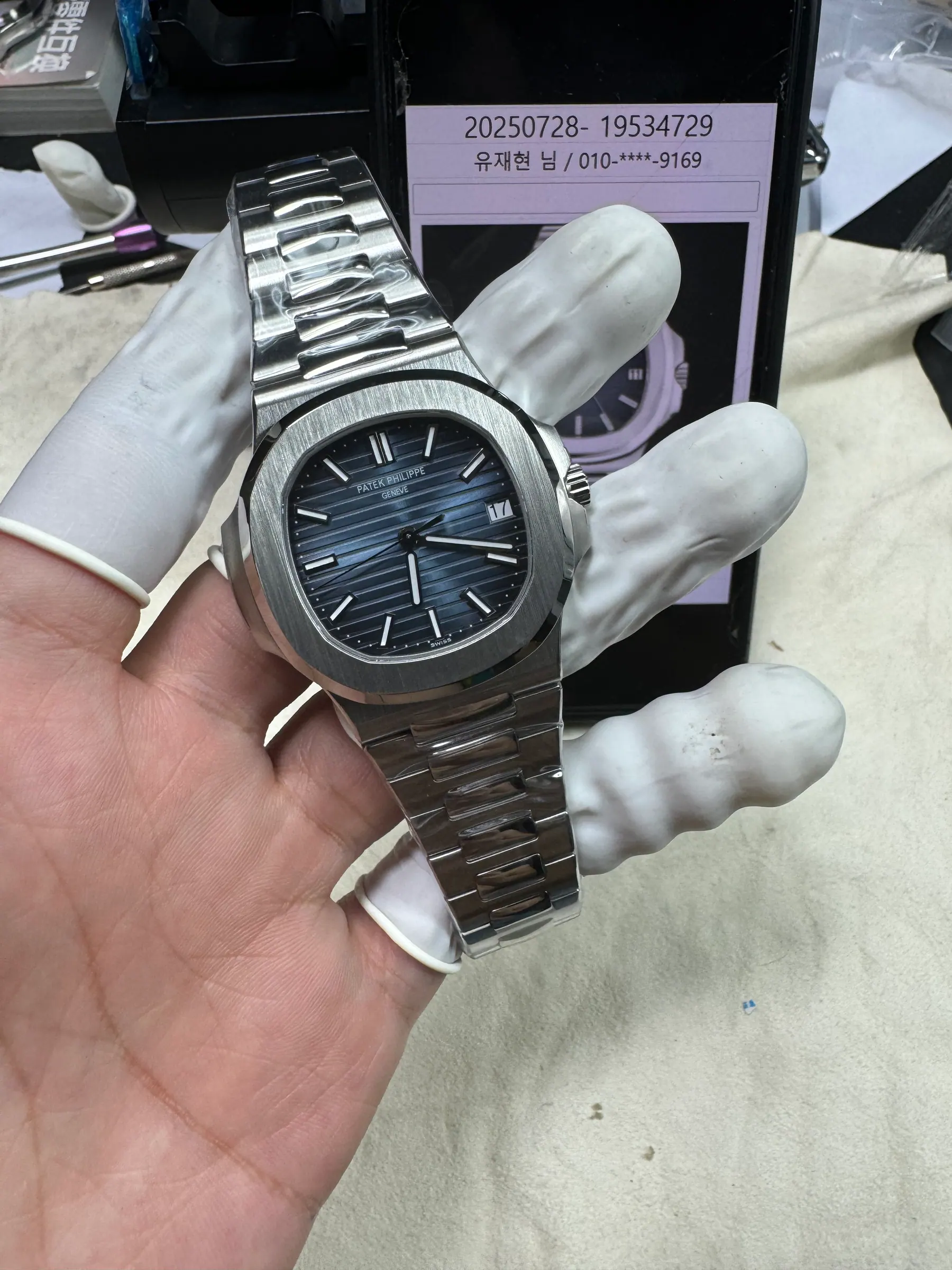 3K | Cal.324 机芯｜40mm l 百达翡丽 Nautilus 5711