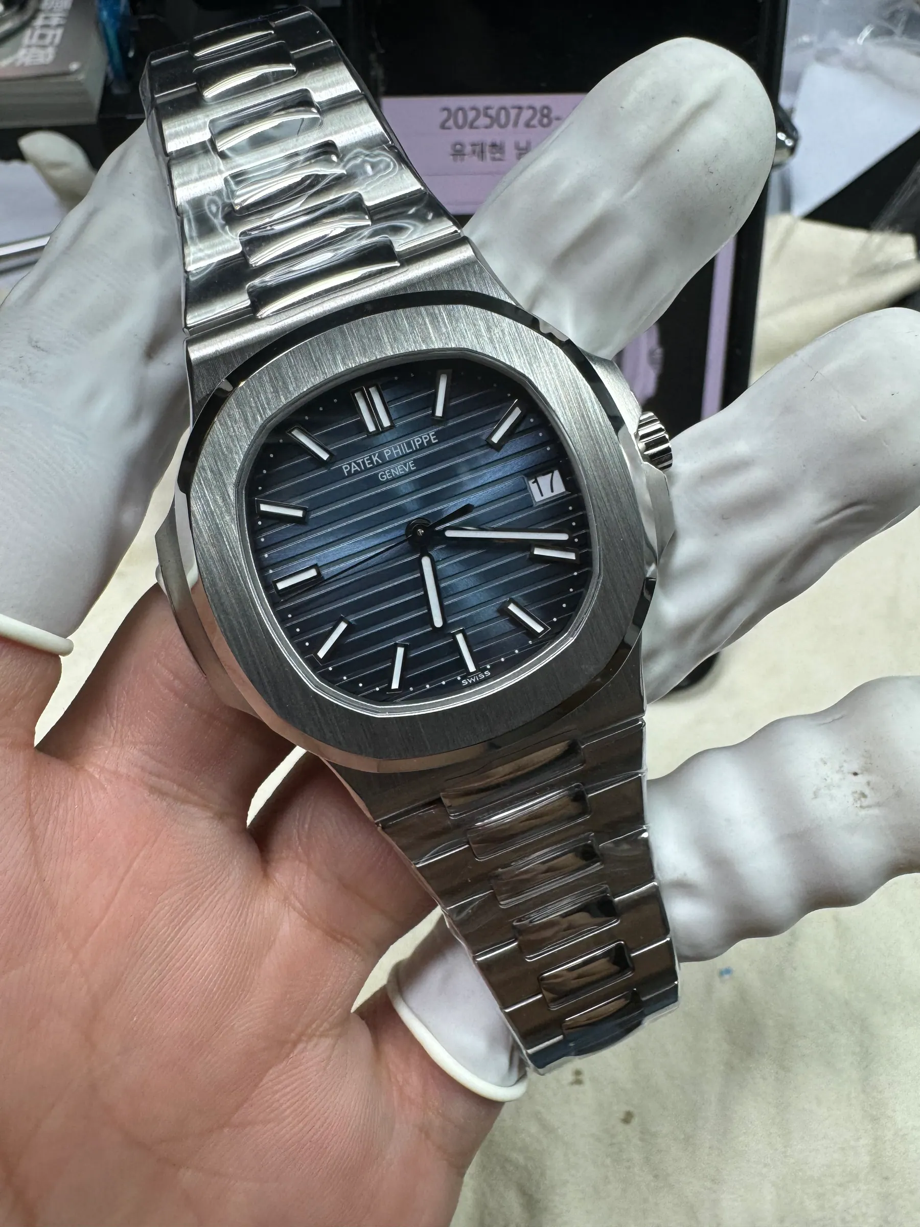 3K | Cal.324 机芯｜40mm l 百达翡丽 Nautilus 5711