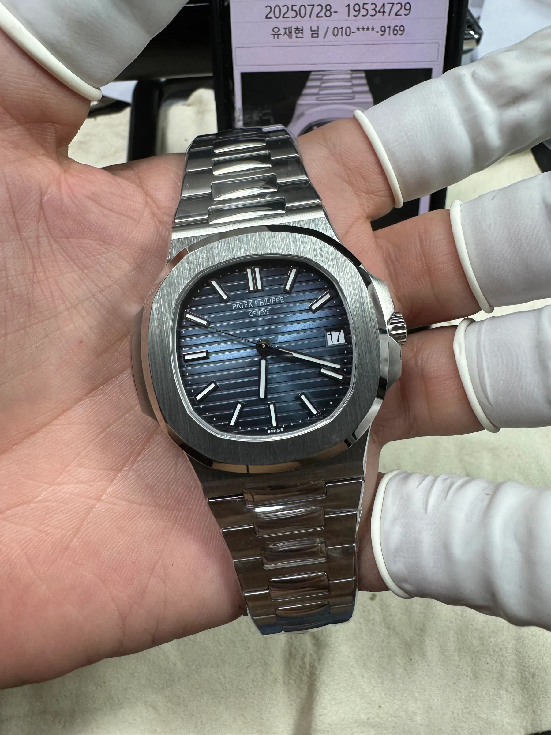 3K | Cal.324 机芯｜40mm l 百达翡丽 Nautilus 5711