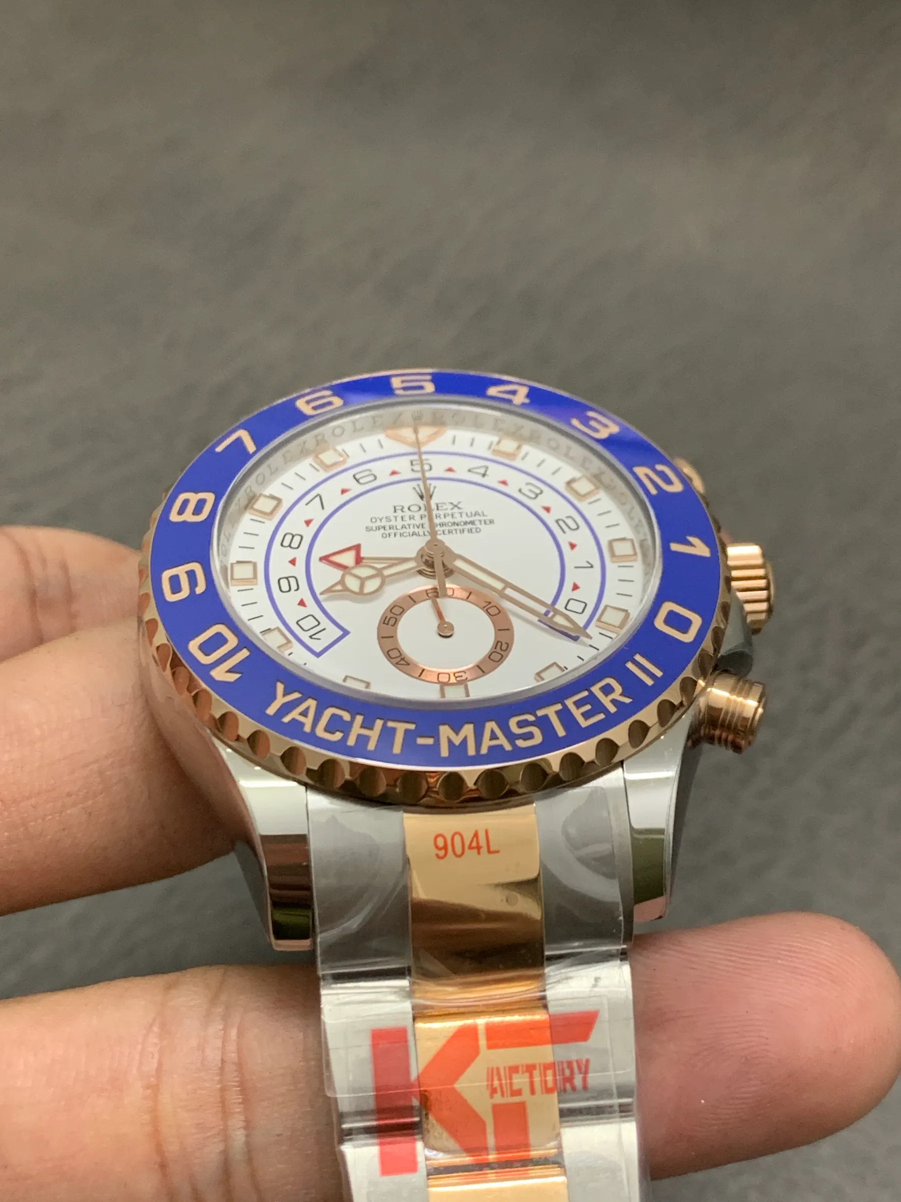 KF l 3235 机芯 l 44mm l Yacht-Master II M116681