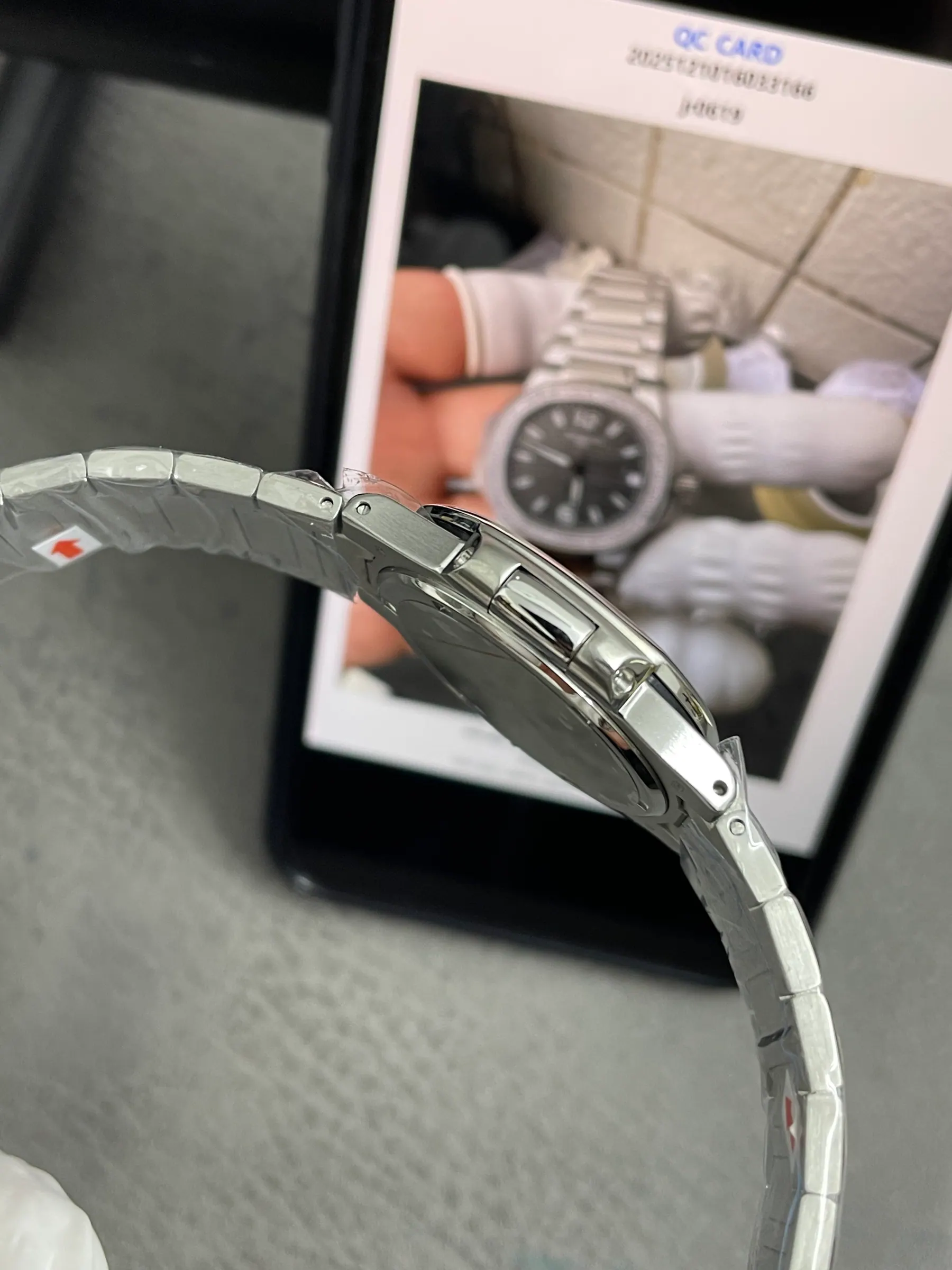 百达翡丽鹦鹉螺 32mm｜钻石