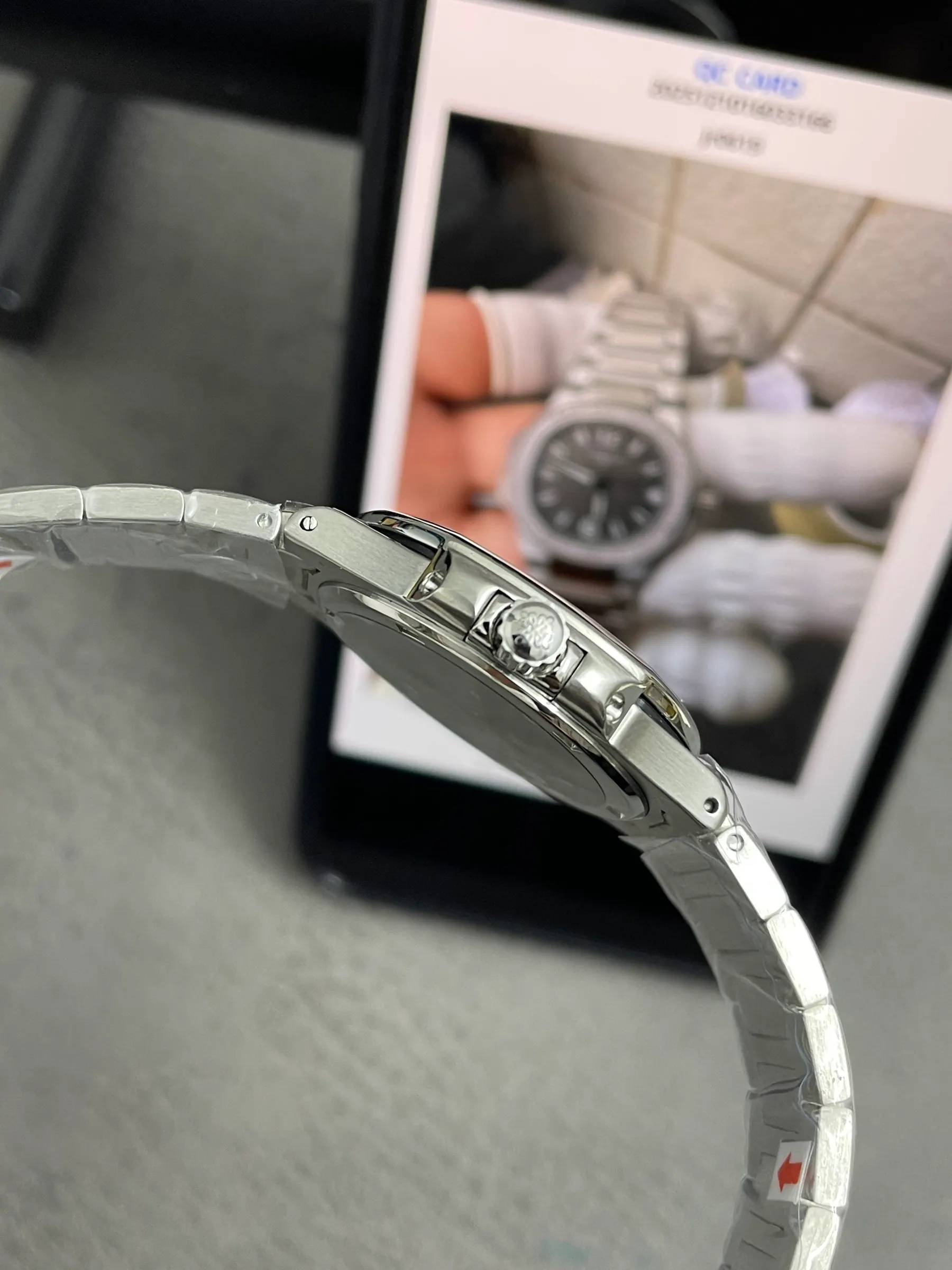 百达翡丽鹦鹉螺 32mm｜钻石