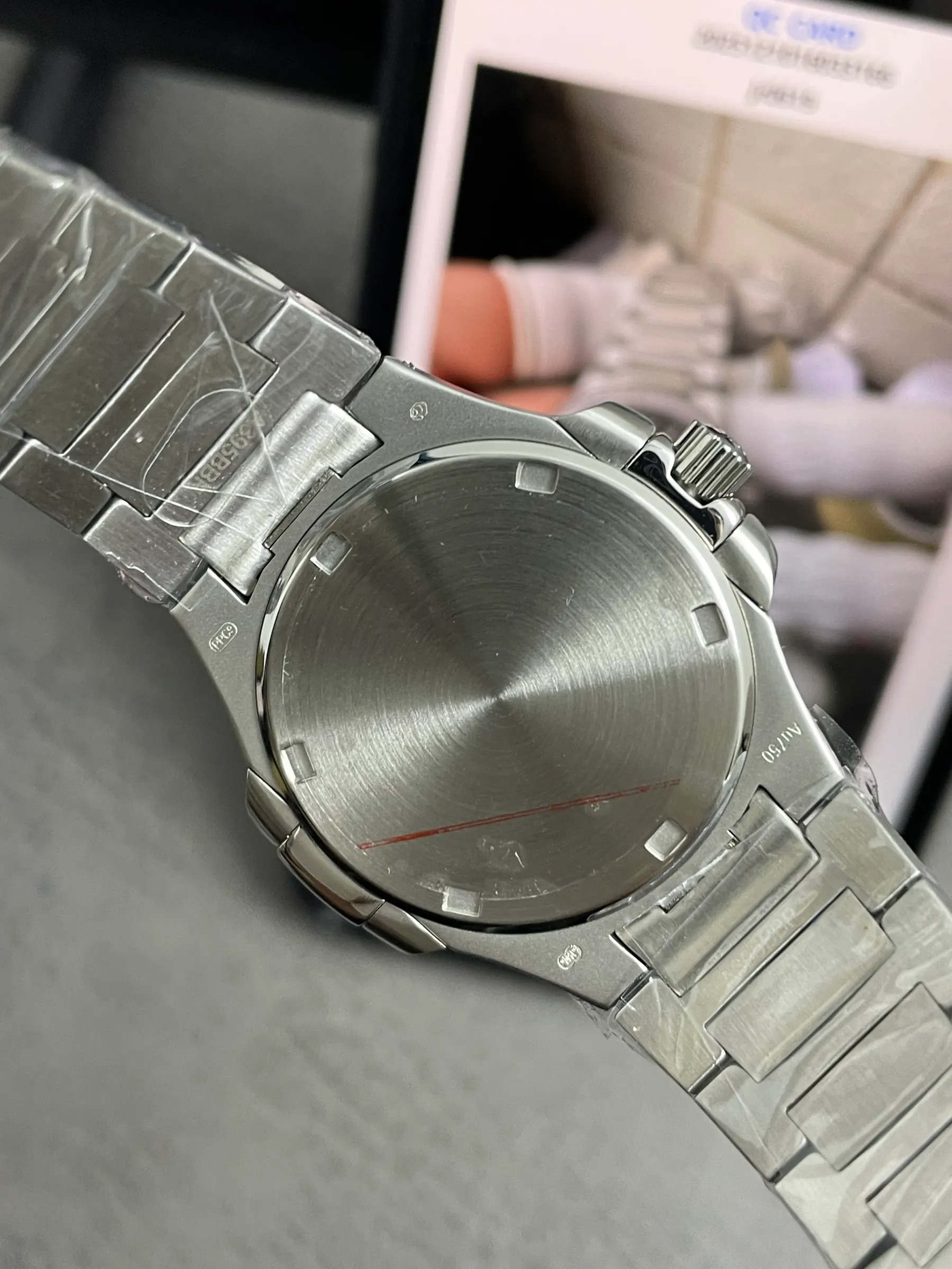百达翡丽鹦鹉螺 32mm｜钻石