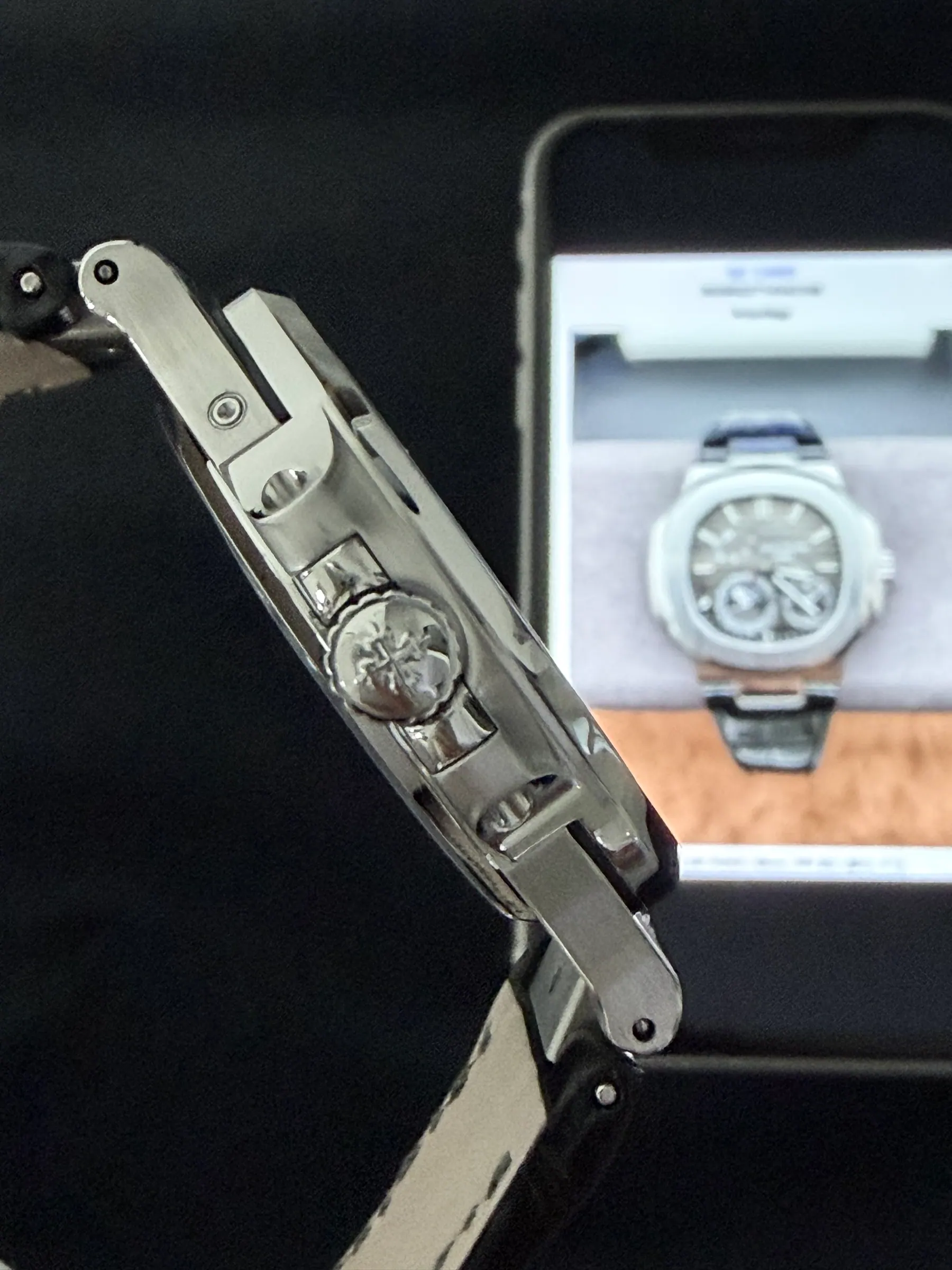 ZF l cal:240 机芯 l 40mm l 百达翡丽 Nautilus 5712
