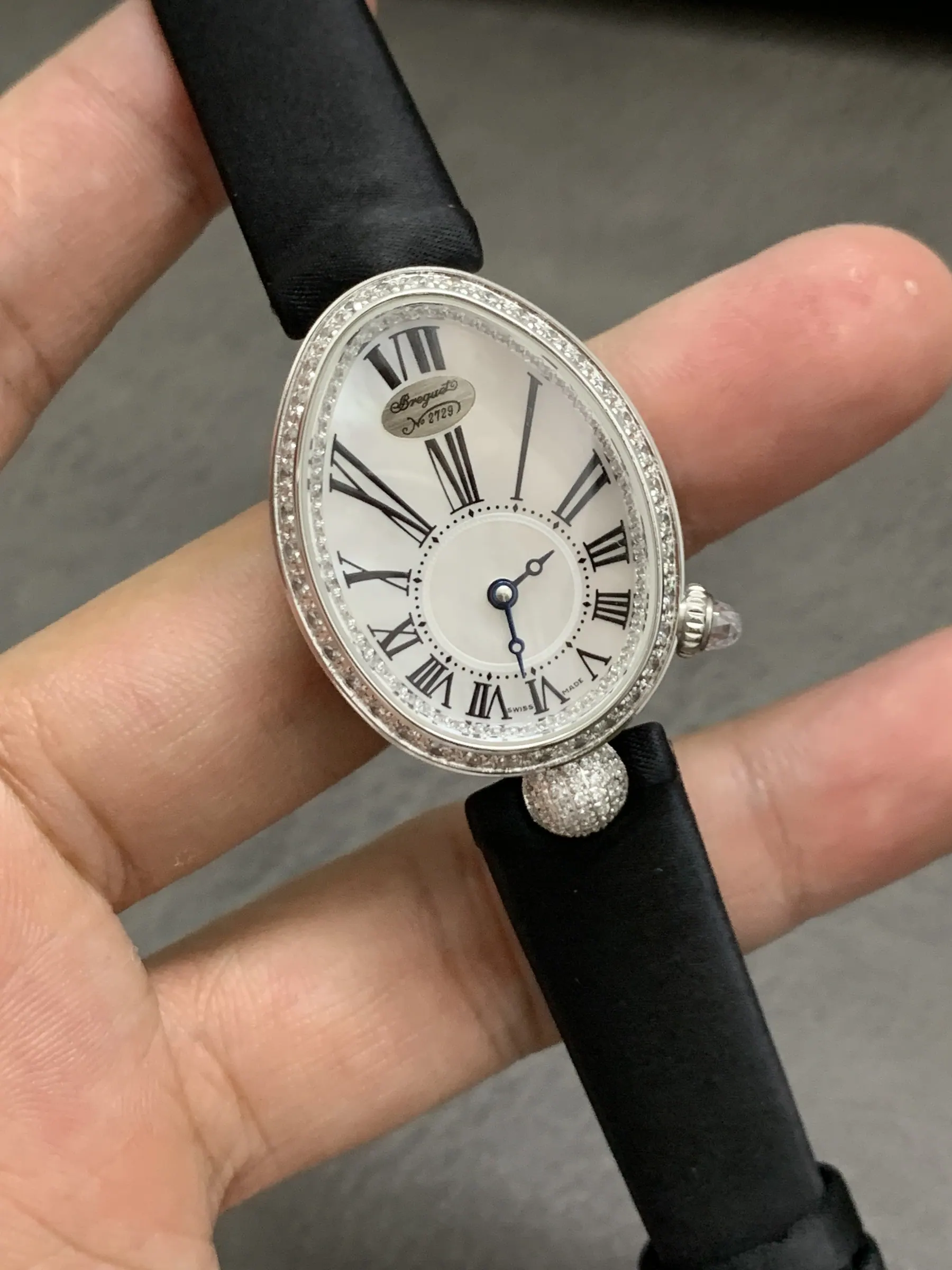 ZF l 6T28 cal 537/3 l 36.5x28.45 mm l 宝玑 Reine de Naples