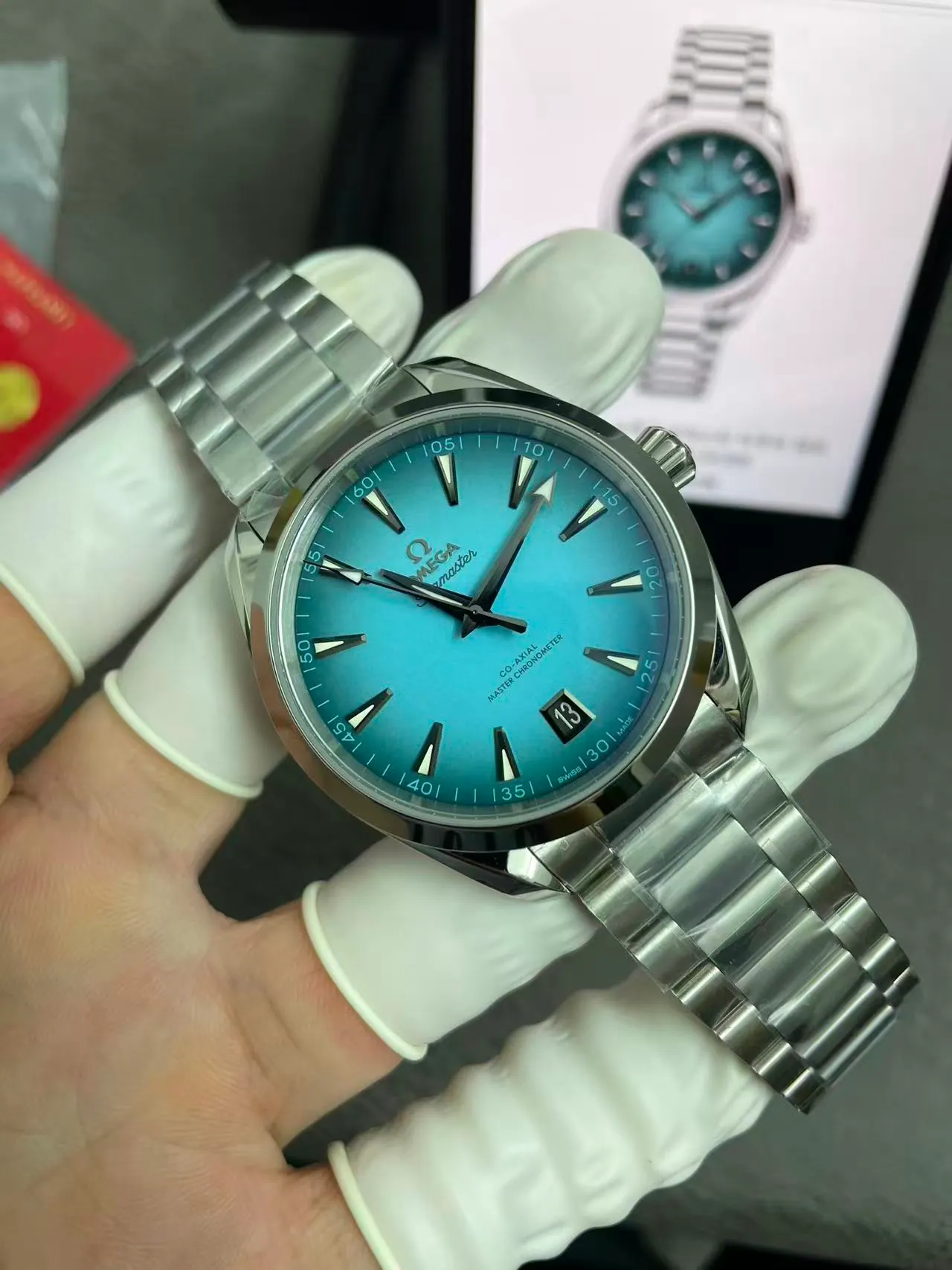 VS l 8900机芯 l 41mm l 海马Aqua Terra 150M 220.10.41.21.03.006