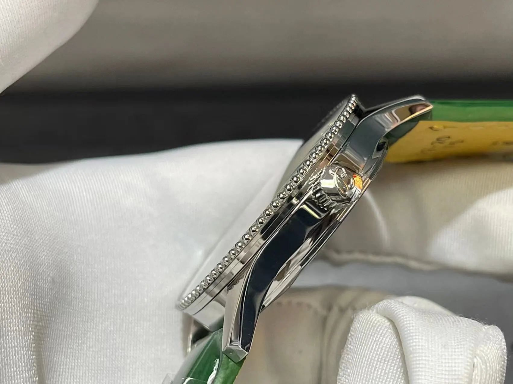 OEM | 17机芯 | 百年灵 Navitimer 自动机械 41｜A17326361L1P1