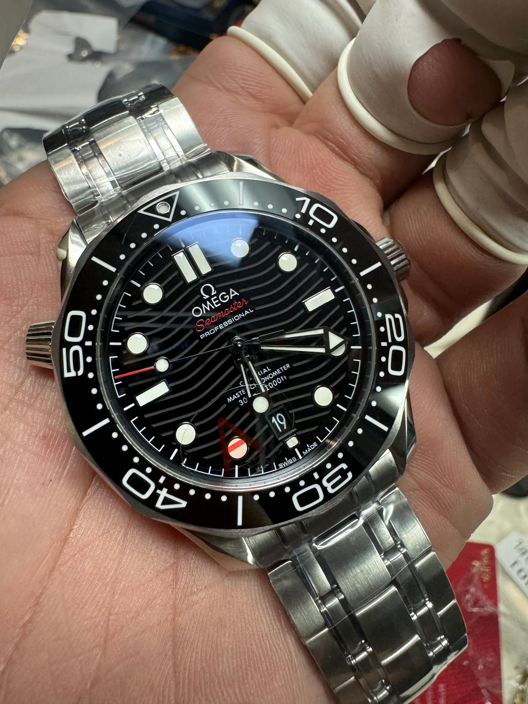 VS | 8800 机芯｜欧米茄海马潜水300M 210.30.42.20.01.001