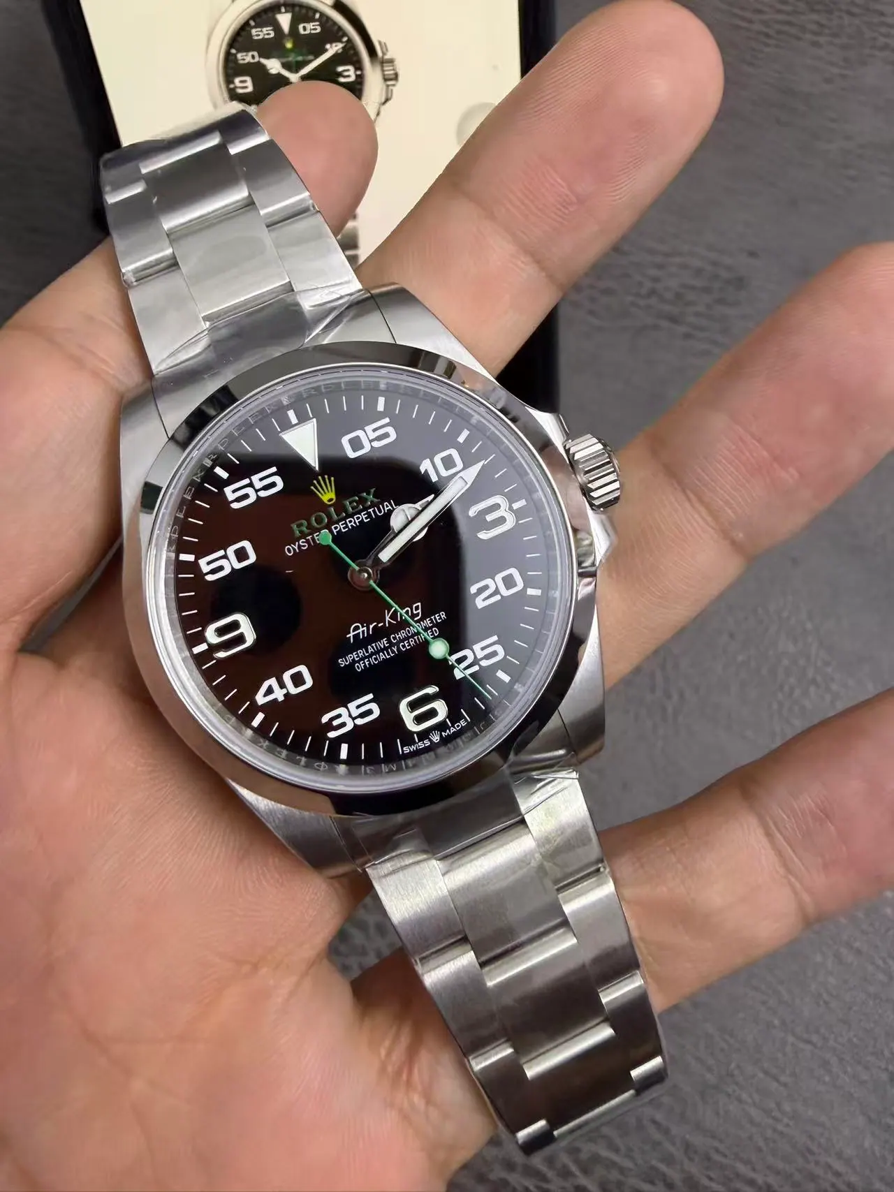 VS | 3230机芯｜40mm l 劳力士 Air-King 126900