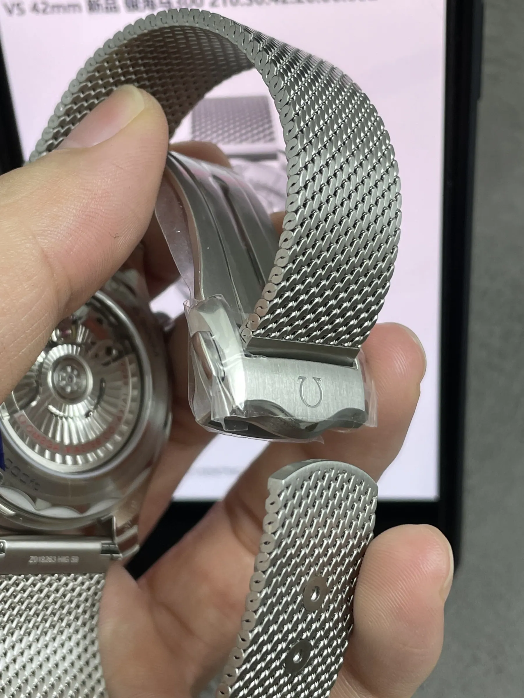 VS | 8800 机芯｜42mm | 欧米茄海马潜水300米 210.30.42.20.06.002 钛金属表链
