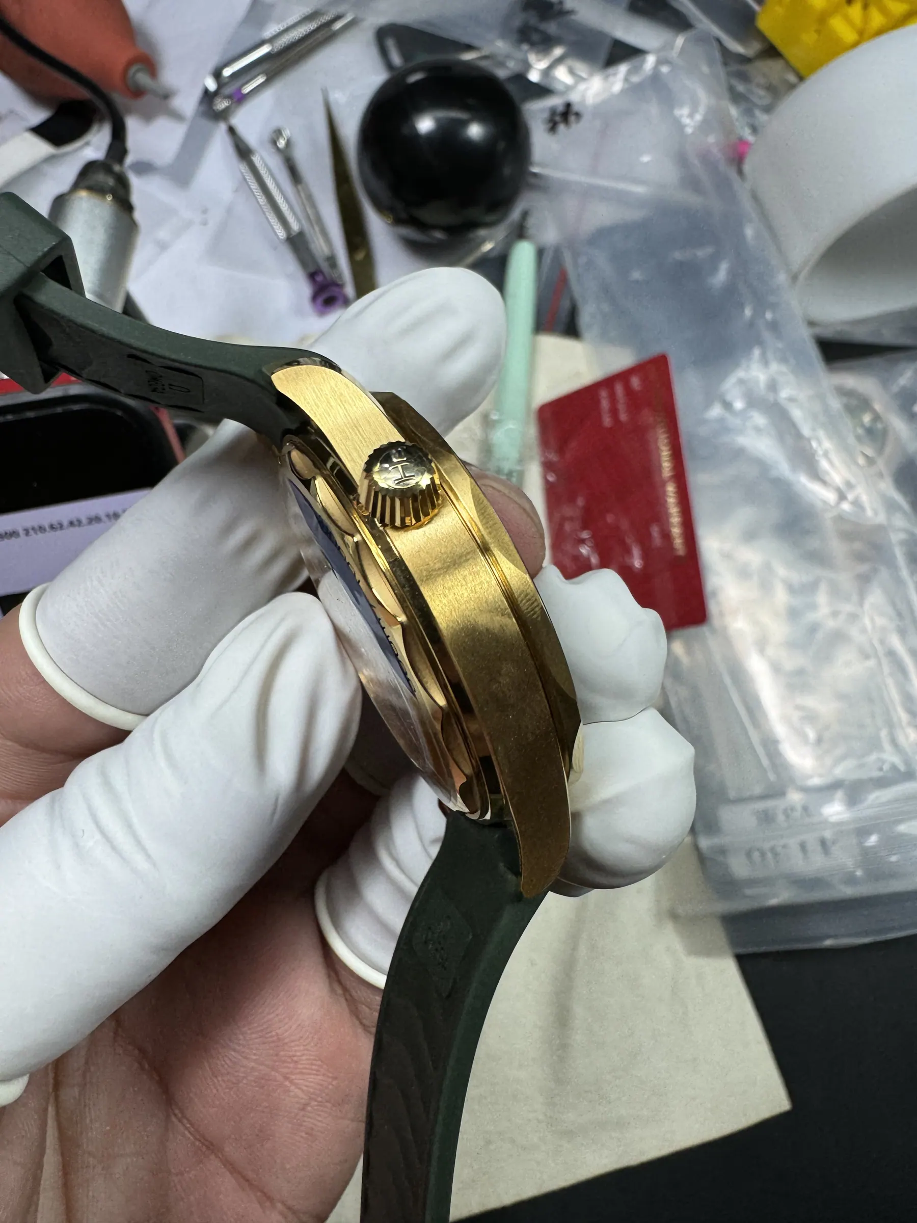 VS | 8800 机芯｜42mm l 欧米茄海马潜水300M 210.62.42.20.10.001