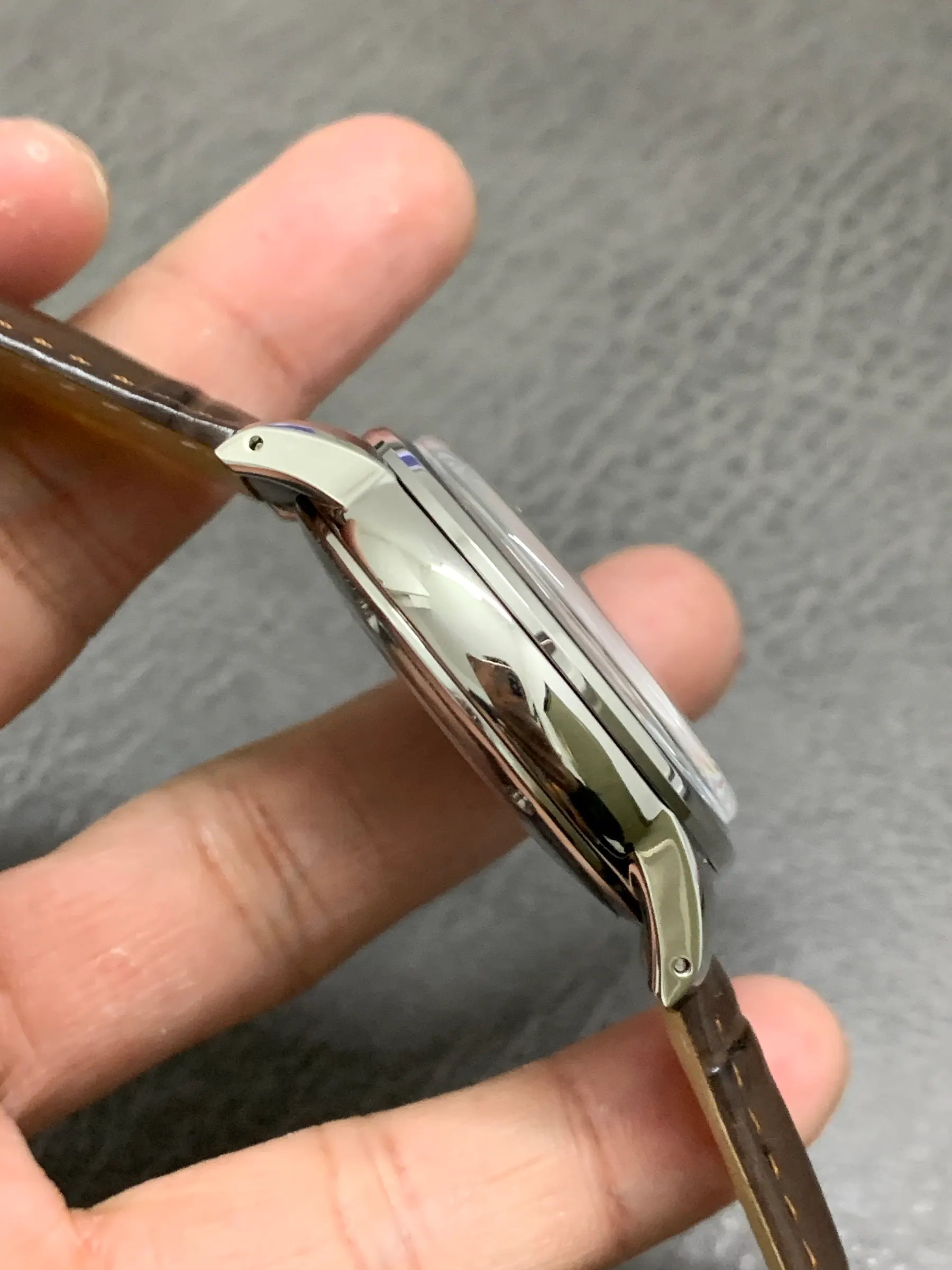 GS l NH34 机芯 l 39.5mm l Grand Seiko GMT SBGM221