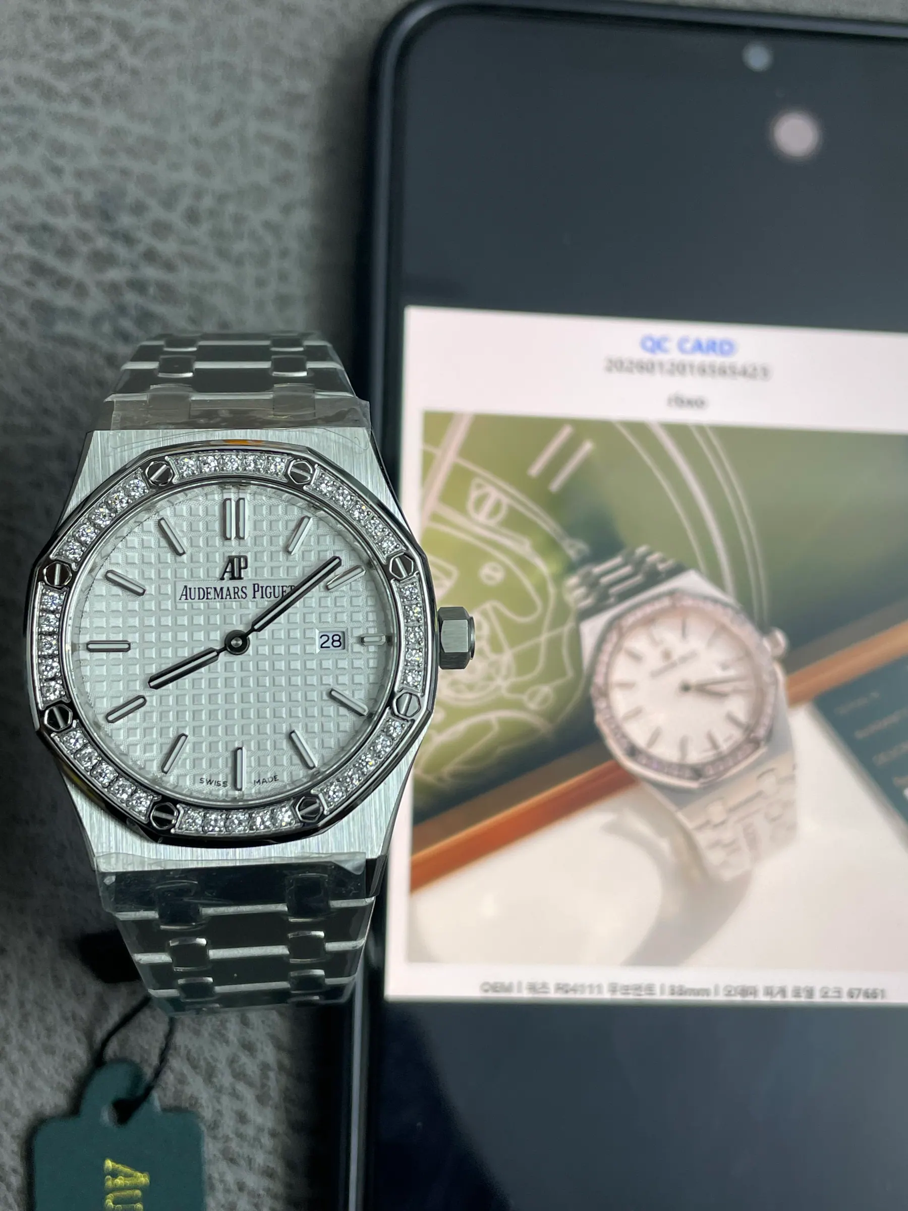 OEM | 石英 F04111 机芯 | 33mm | 爱彼 Royal Oak 67651