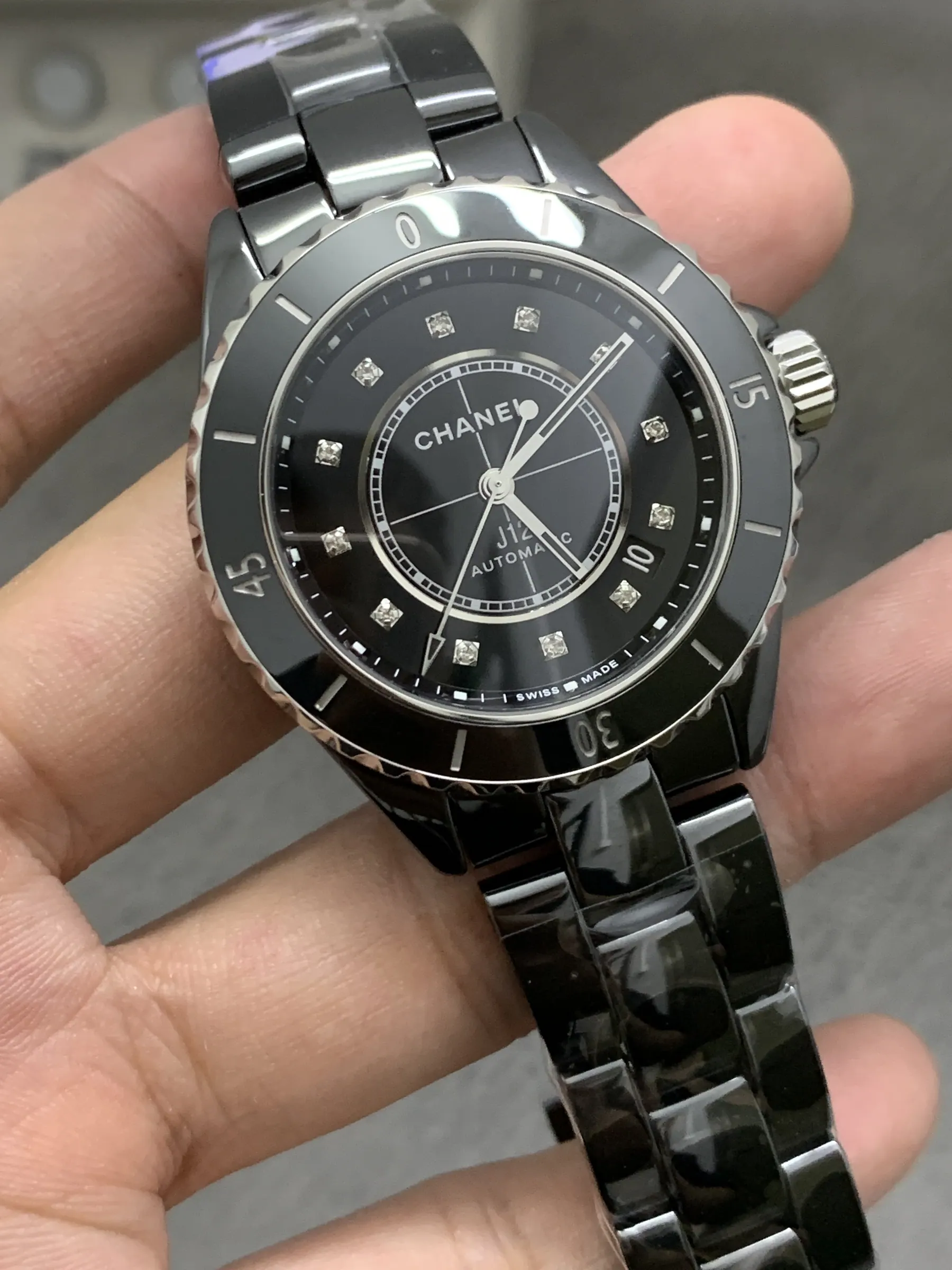 BV | Caliber 12.1 | 38mm | ƆC J12 Caliber H5702