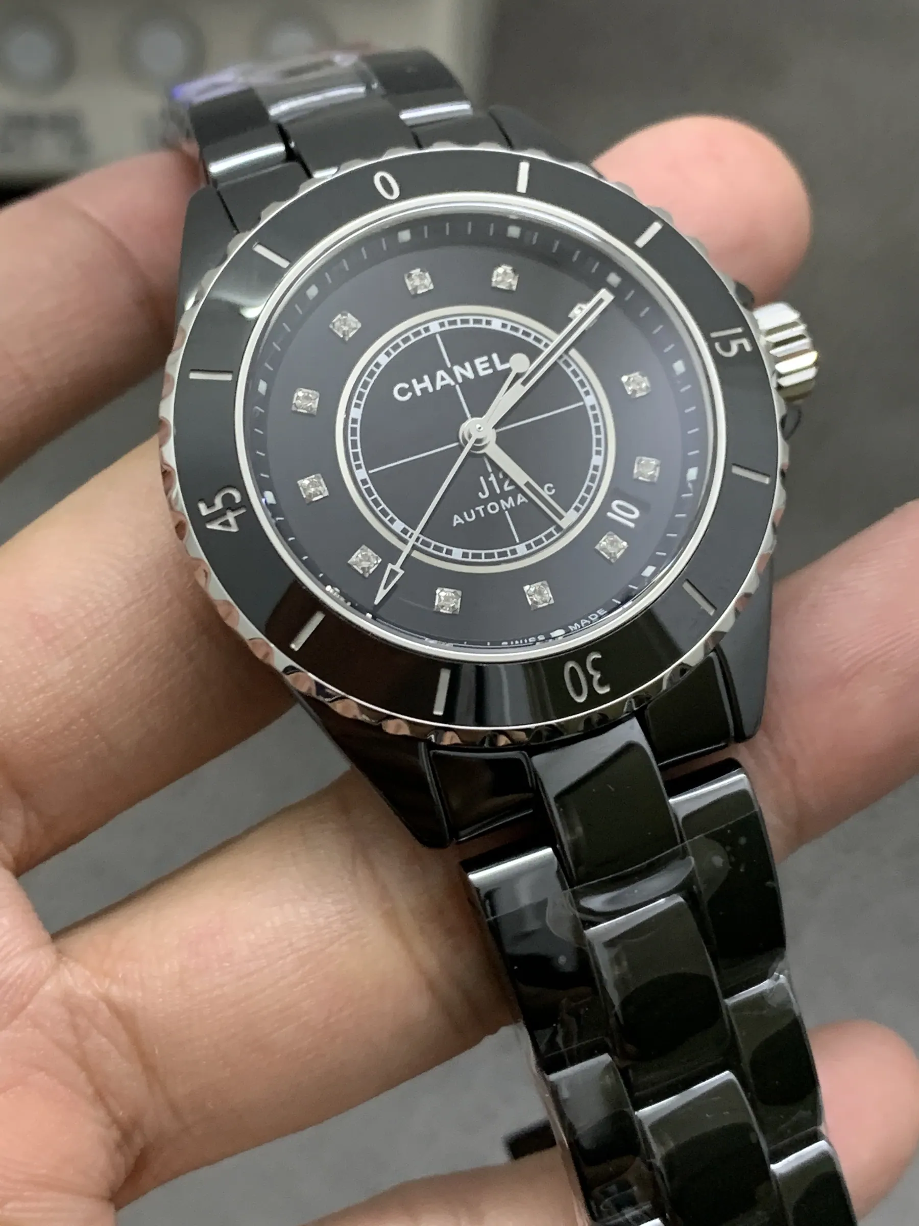BV | Caliber 12.1 | 38mm | ƆC J12 Caliber H5702