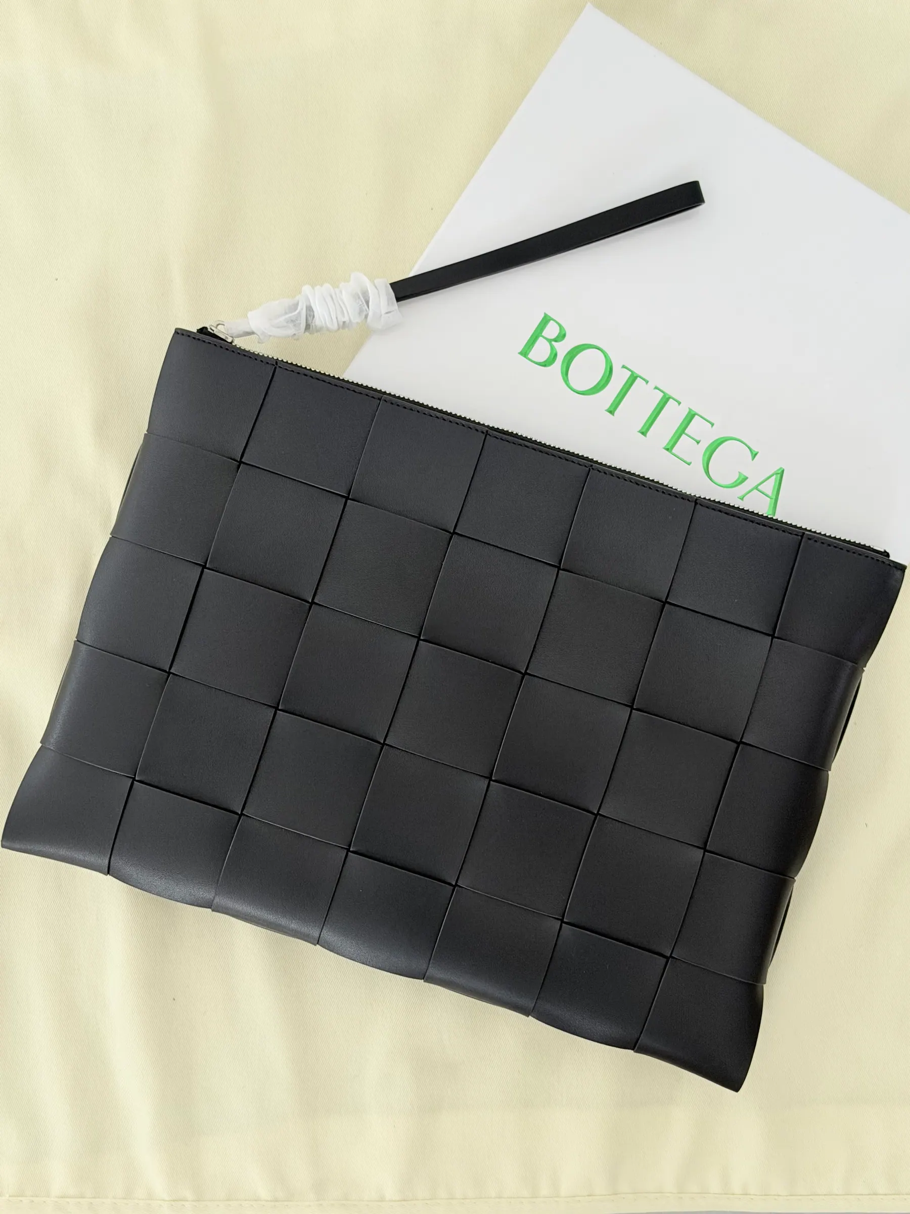BOTTEGA VENETA 葆蝶家 22FW Cassette 手拿包 35x25cm