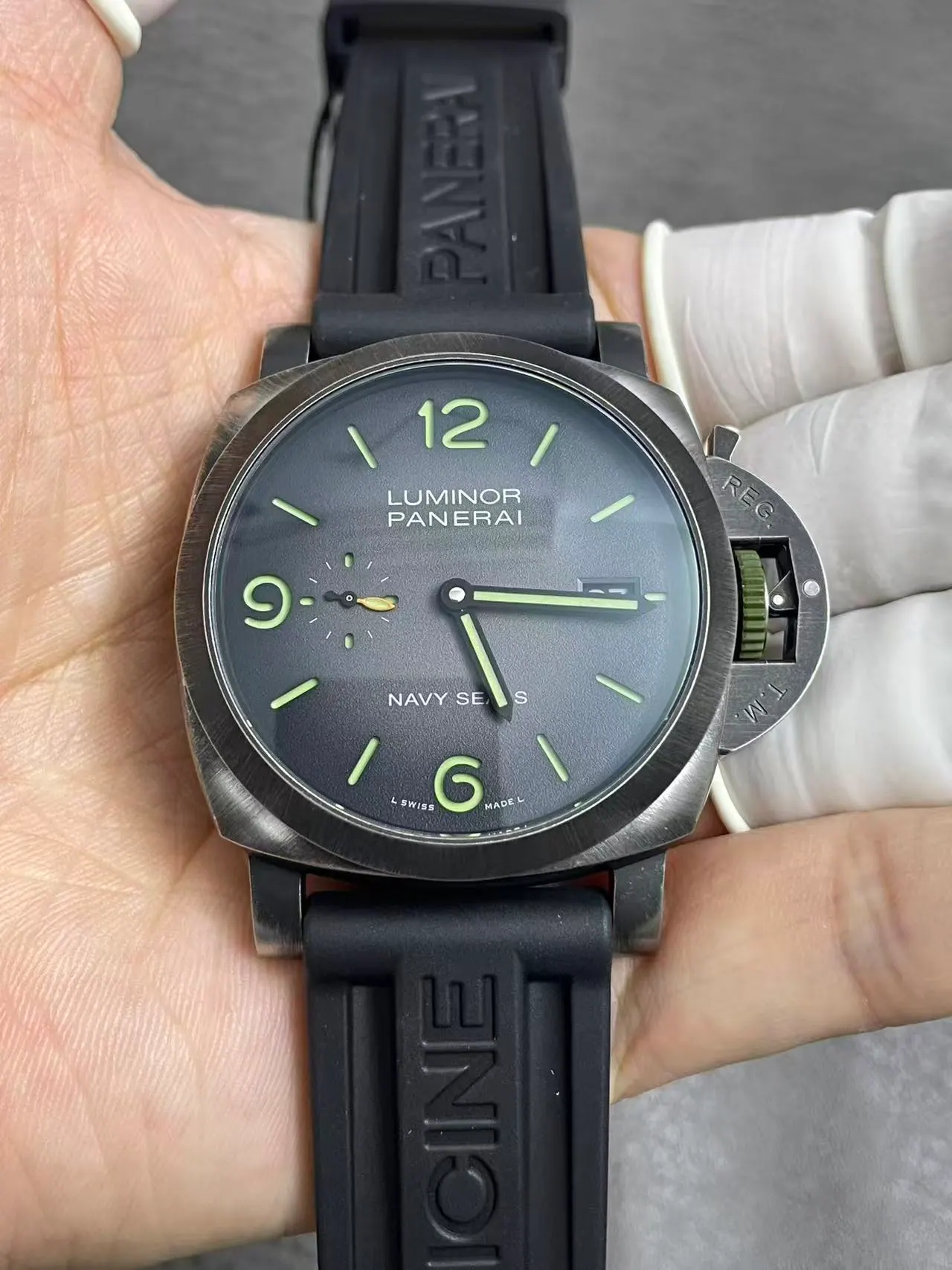 VS l P9010 l 44mm l 沛纳海 Pam1412
