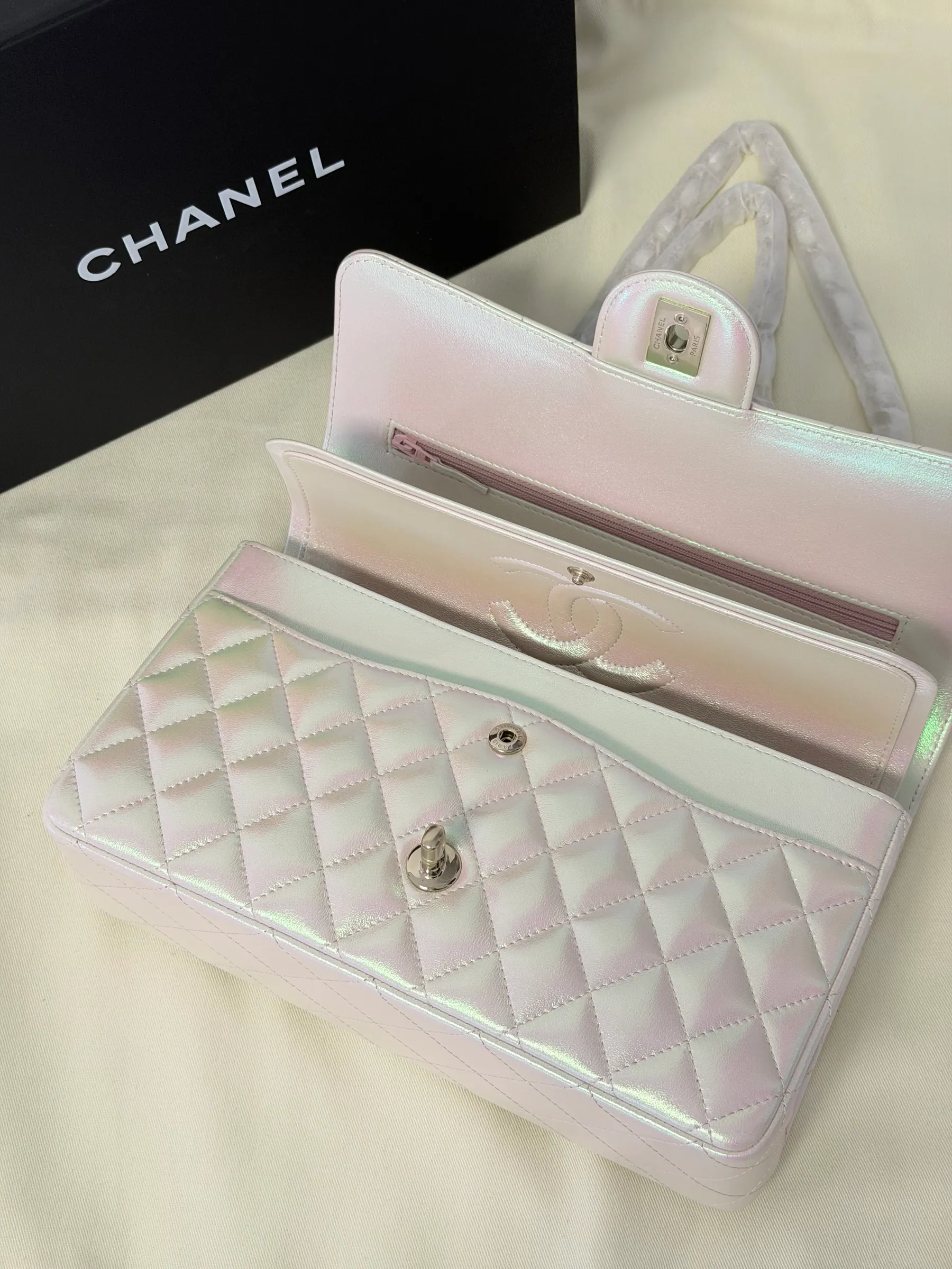 ƆC  经典翻盖包 中号 25cm 112