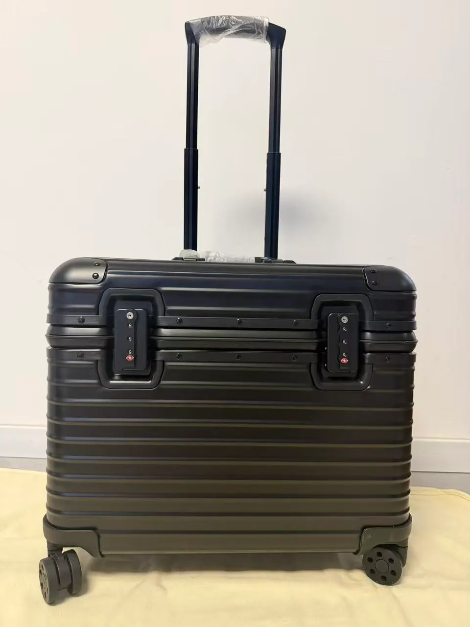 RIMOWA Topas 飞行员登机箱 42 x 50 x 23cm