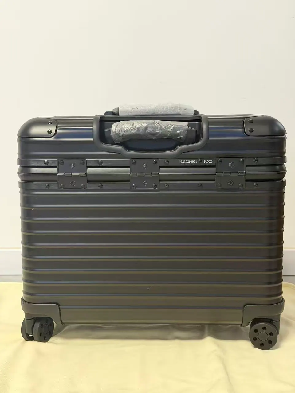 RIMOWA Topas 飞行员登机箱 42 x 50 x 23cm