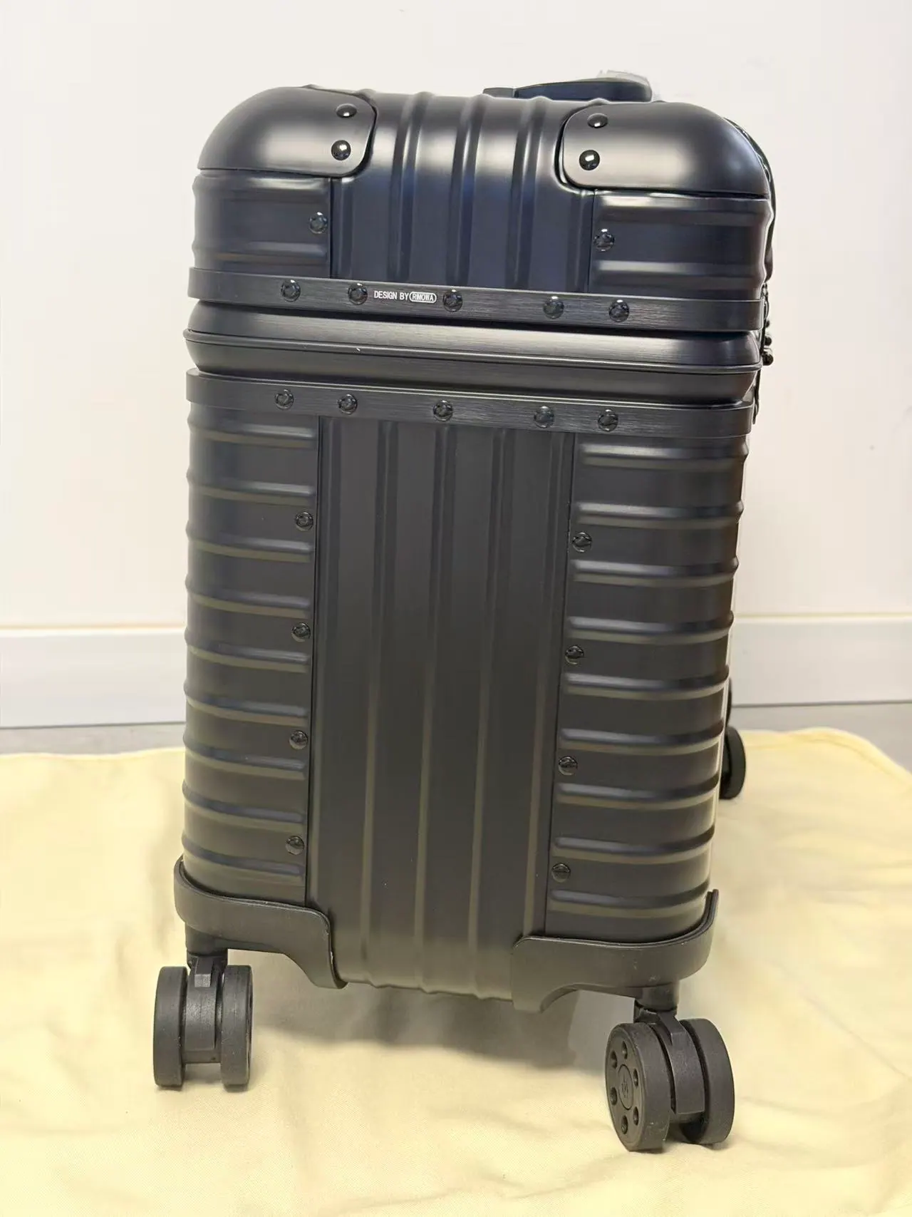 RIMOWA Topas 飞行员登机箱 42 x 50 x 23cm