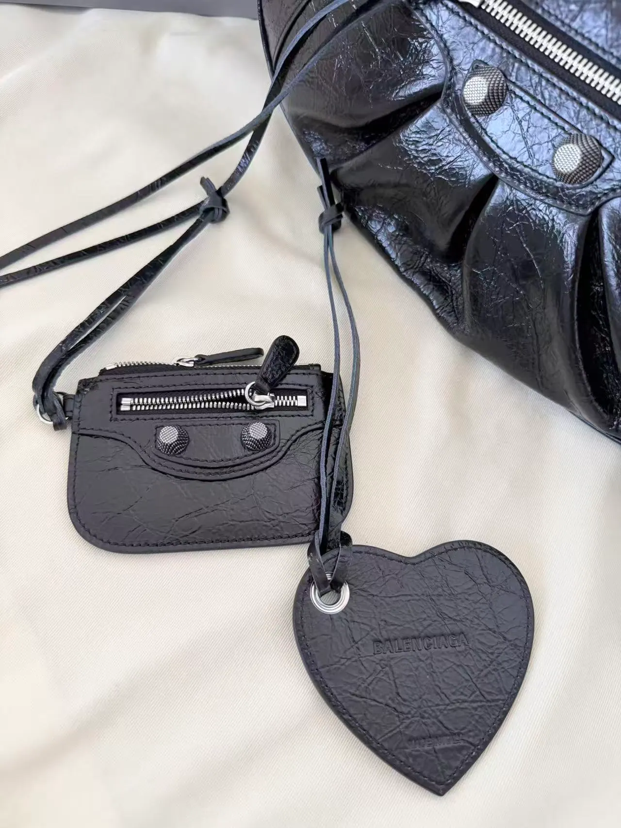 Balenciaga Le Cagole 皮革单肩包 33x16x8.4cm