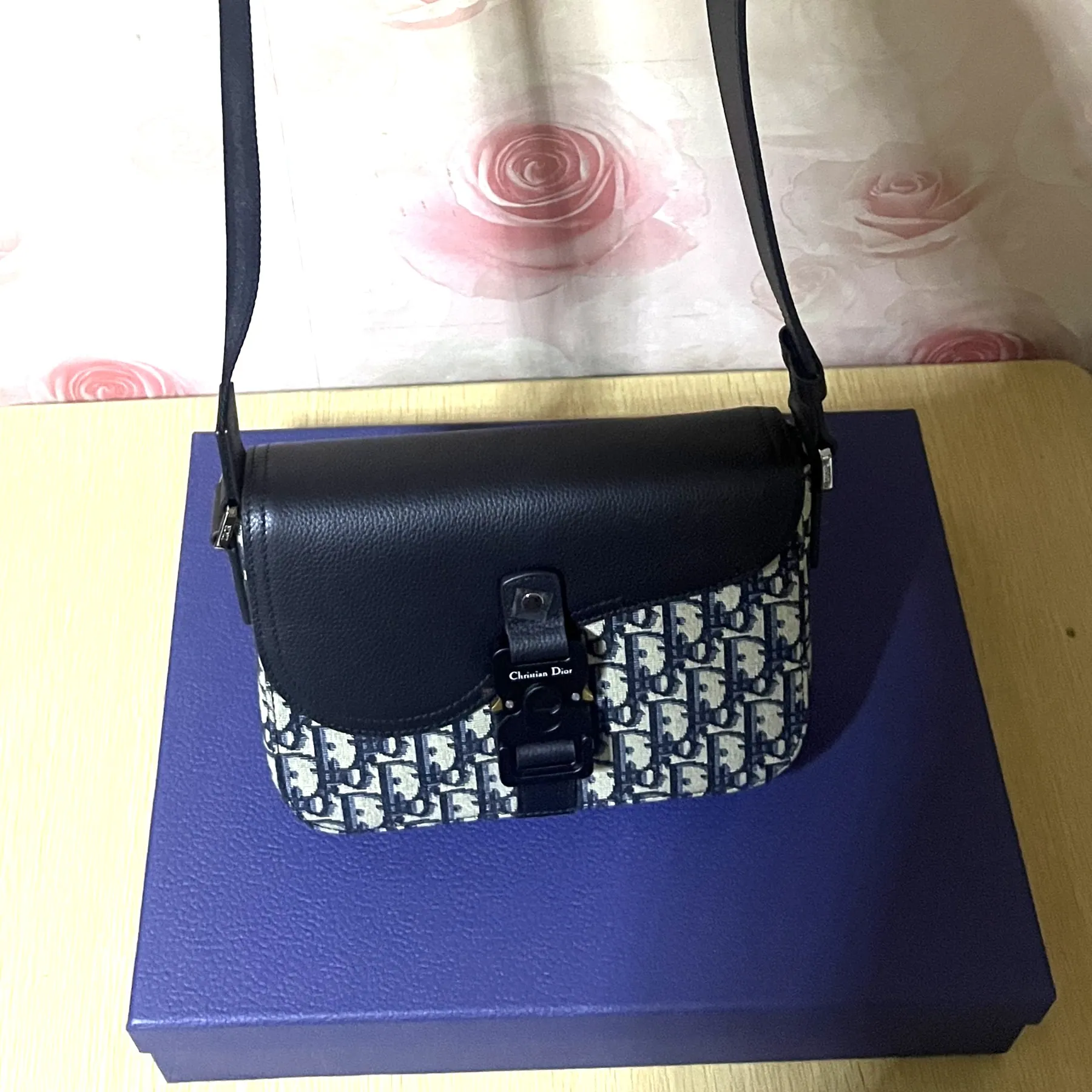 M9 Dior 小号 Saddle 翻盖邮差包 1ADPO049YKS 23 x 17.5 x 6cm