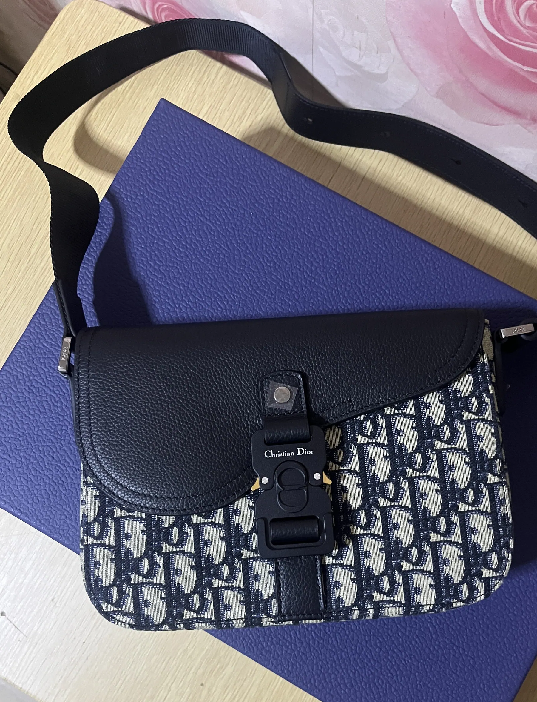 M9 Dior 小号 Saddle 翻盖邮差包 1ADPO049YKS 23 x 17.5 x 6cm