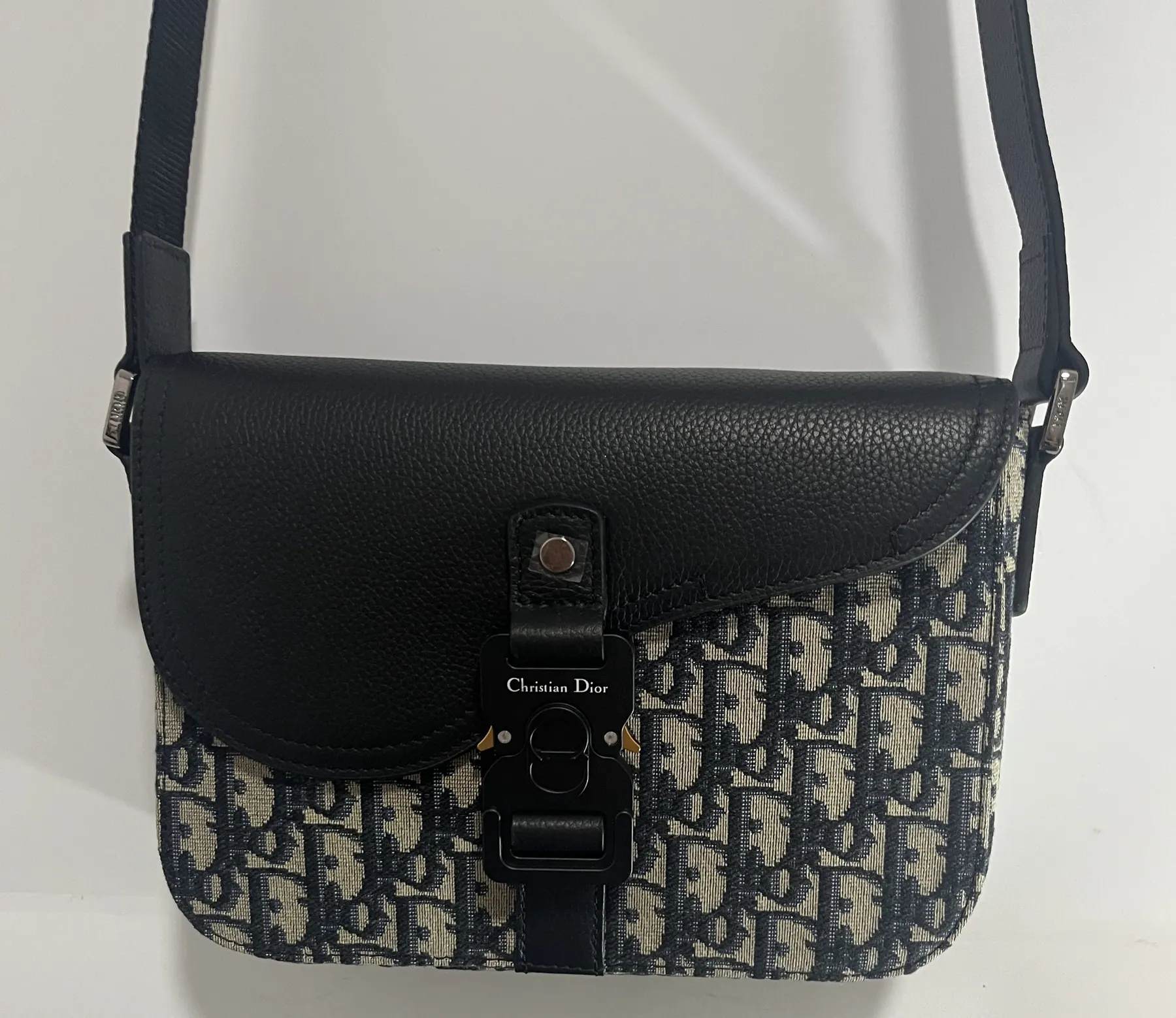 M9 Dior 小号 Saddle 翻盖邮差包 1ADPO049YKS 23 x 17.5 x 6cm